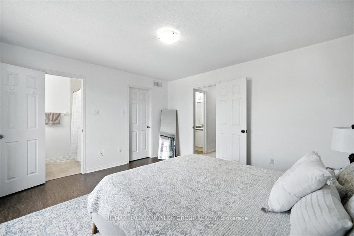 Photo 12 of 243 Cityview Crescent, Ottawa, Springridge/East Village — HOMEH