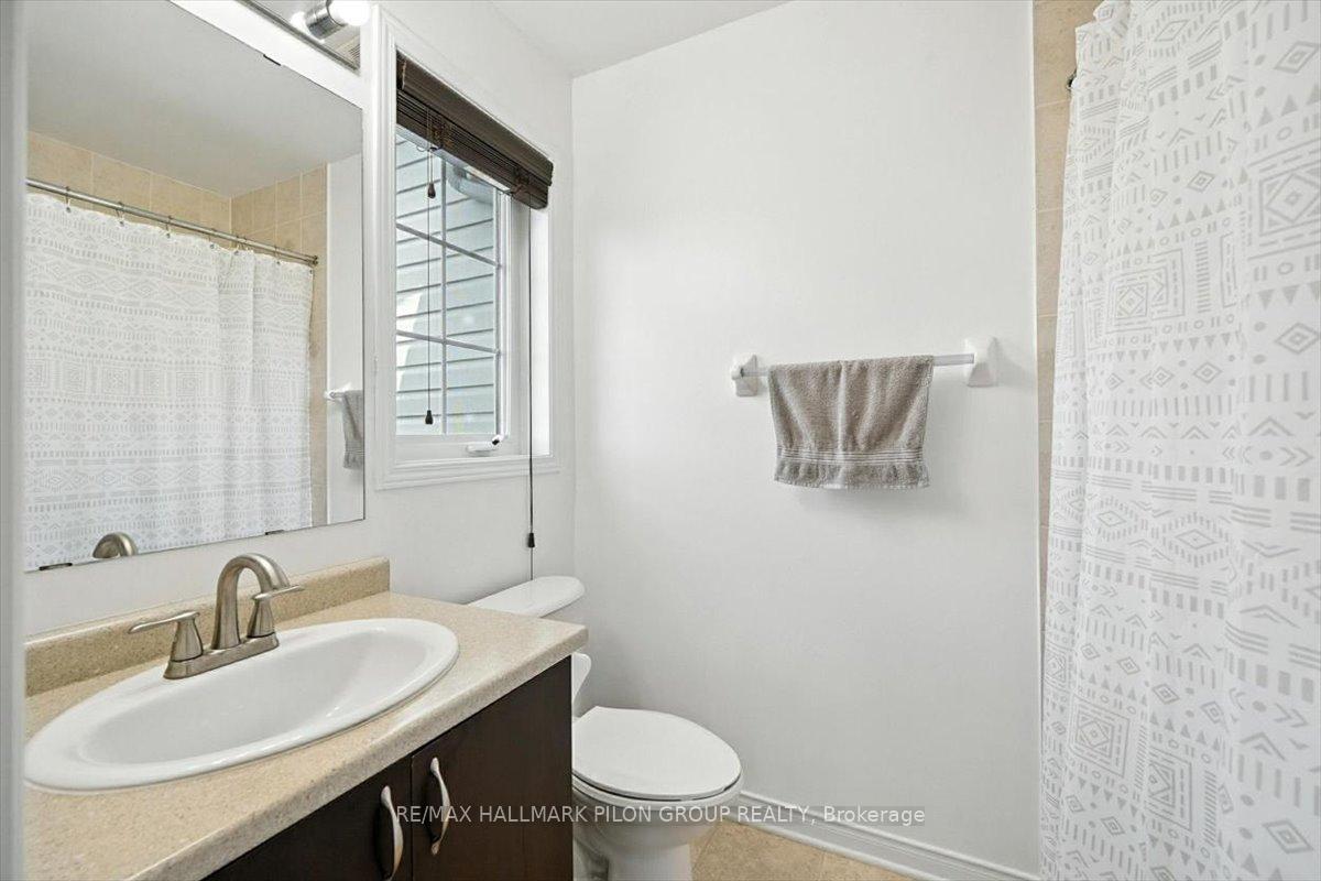 Photo 13 of 243 Cityview Crescent, Ottawa, Springridge/East Village — HOMEH