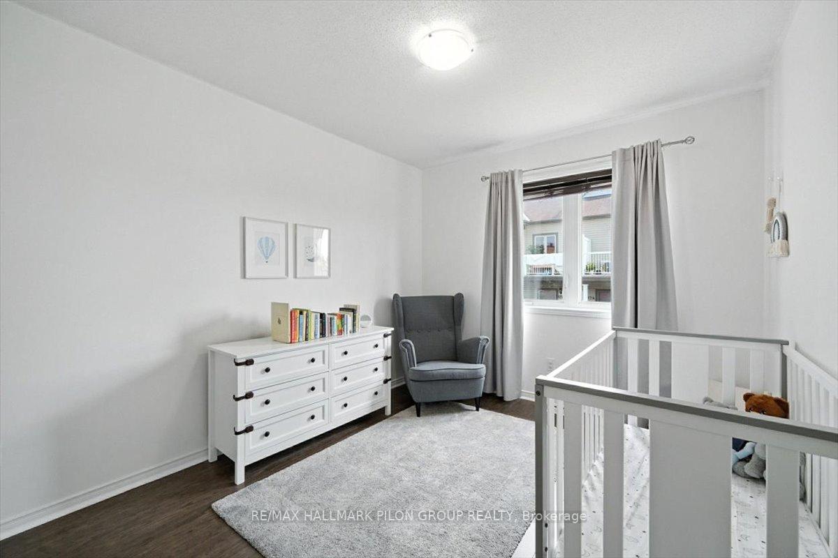 Photo 14 of 243 Cityview Crescent, Ottawa, Springridge/East Village — HOMEH