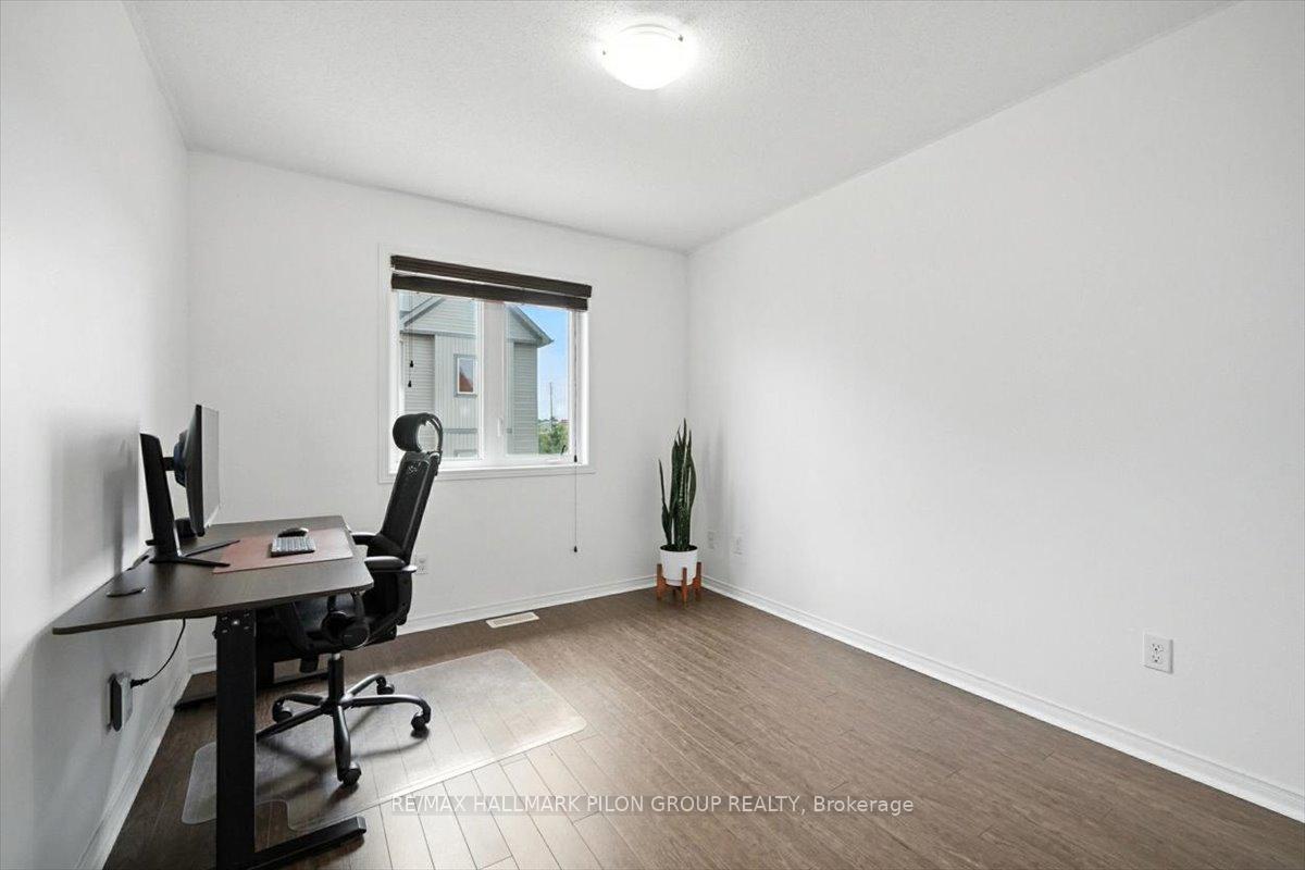 Photo 15 of 243 Cityview Crescent, Ottawa, Springridge/East Village — HOMEH