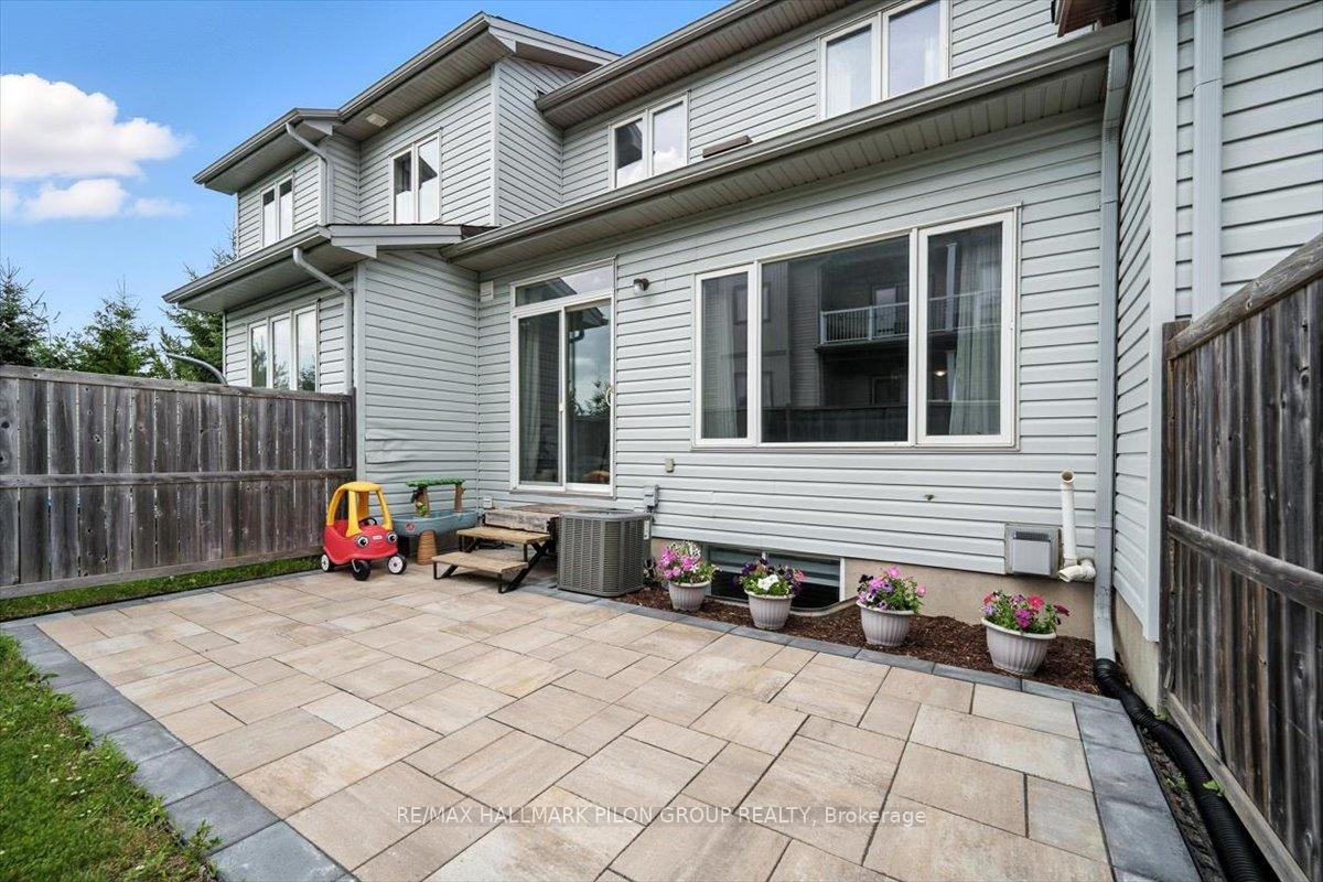 Photo 20 of 243 Cityview Crescent, Ottawa, Springridge/East Village — HOMEH