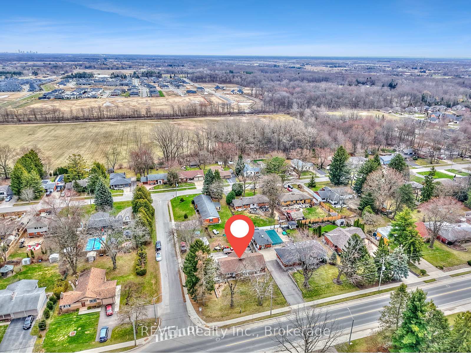 Photo 3 of 1317 Pelham Street, Pelham, Fonthill — HOMEH