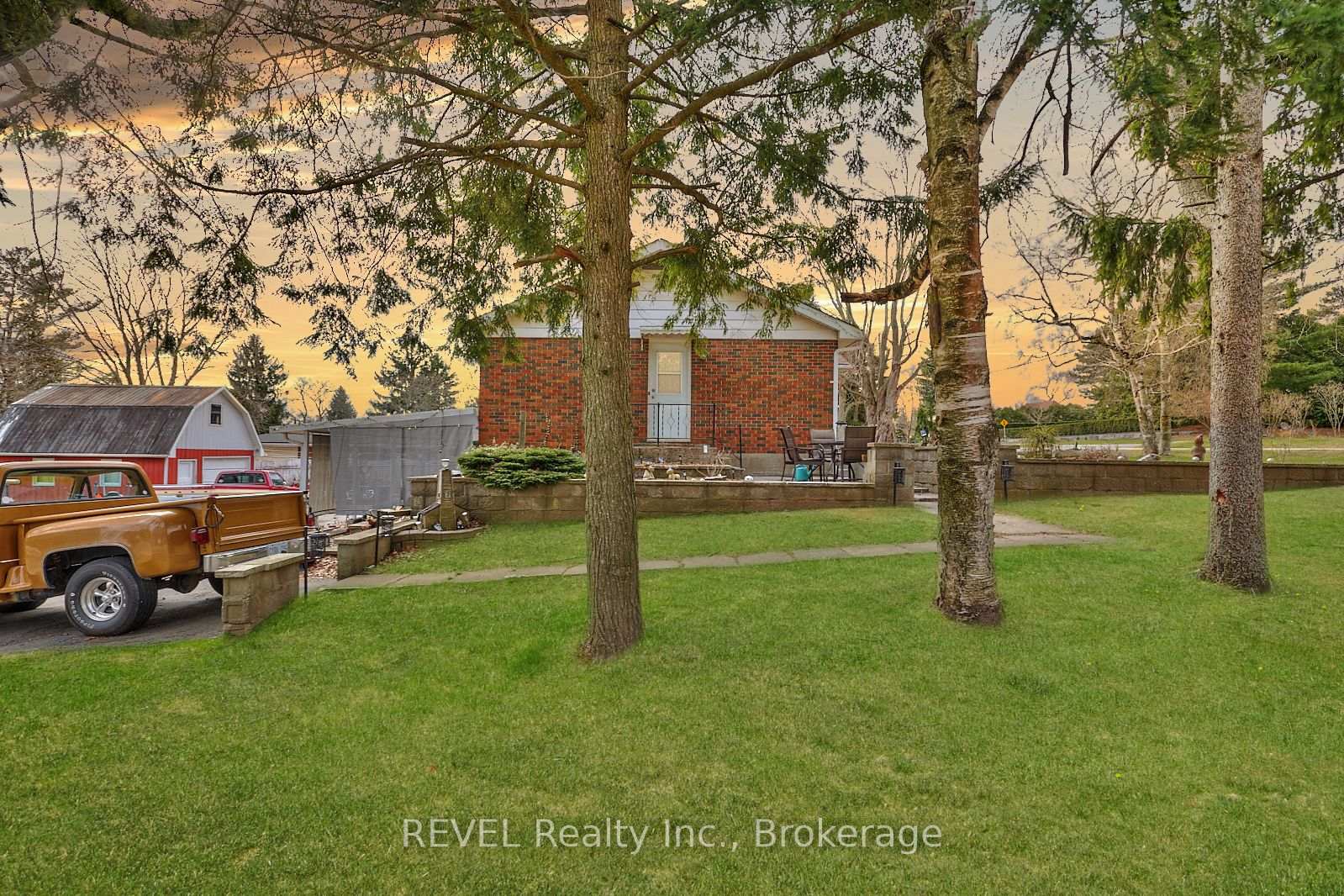 Photo 6 of 1317 Pelham Street, Pelham, Fonthill — HOMEH