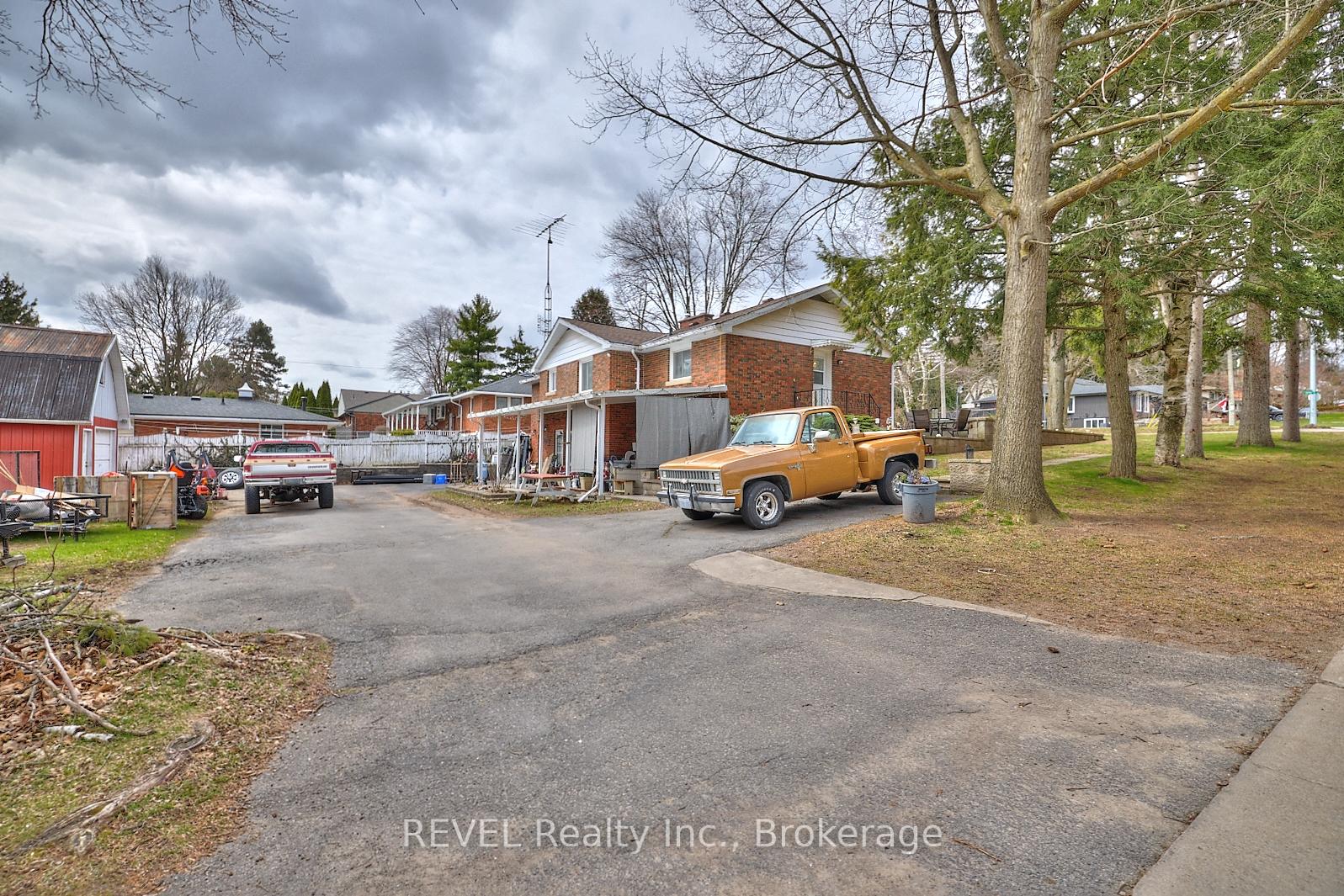 Photo 11 of 1317 Pelham Street, Pelham, Fonthill — HOMEH