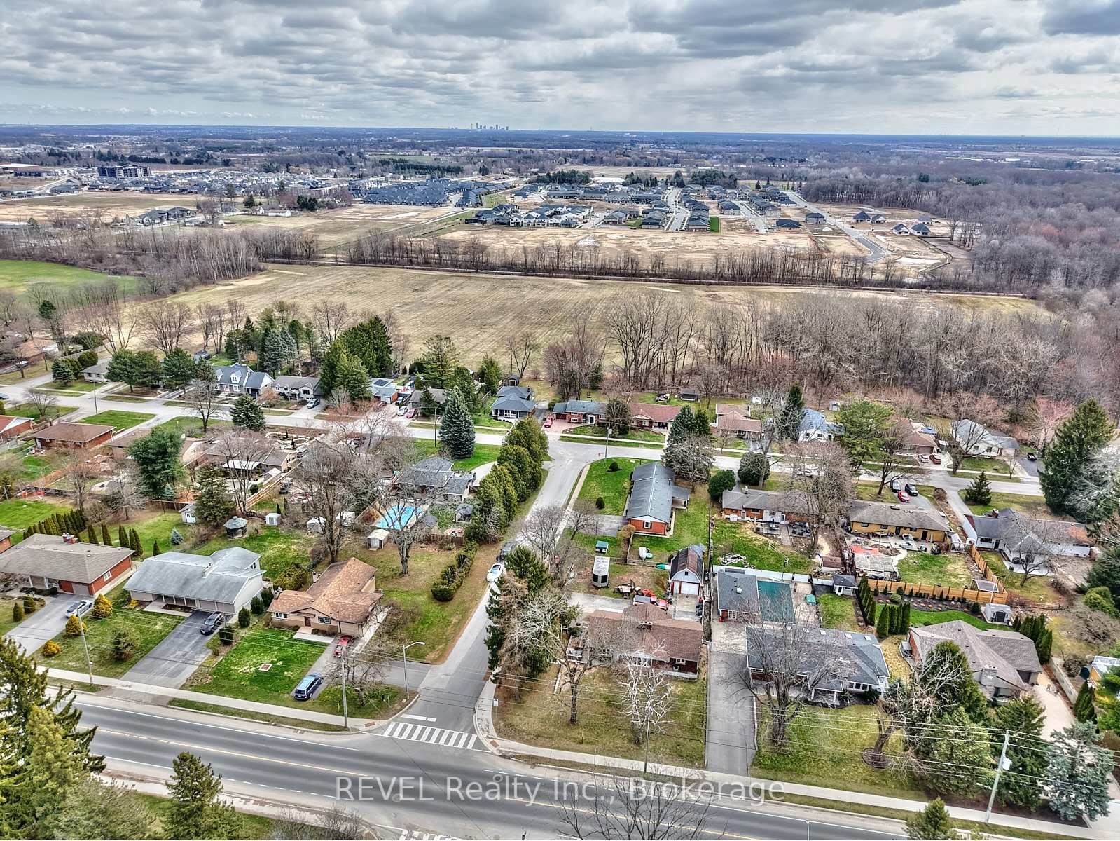 Photo 42 of 1317 Pelham Street, Pelham, Fonthill — HOMEH