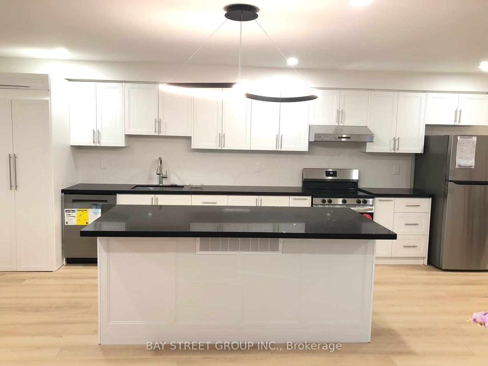 Photo 9 of 49 John Gary Drive, Markham, Village Green-South Unionville — HOMEH