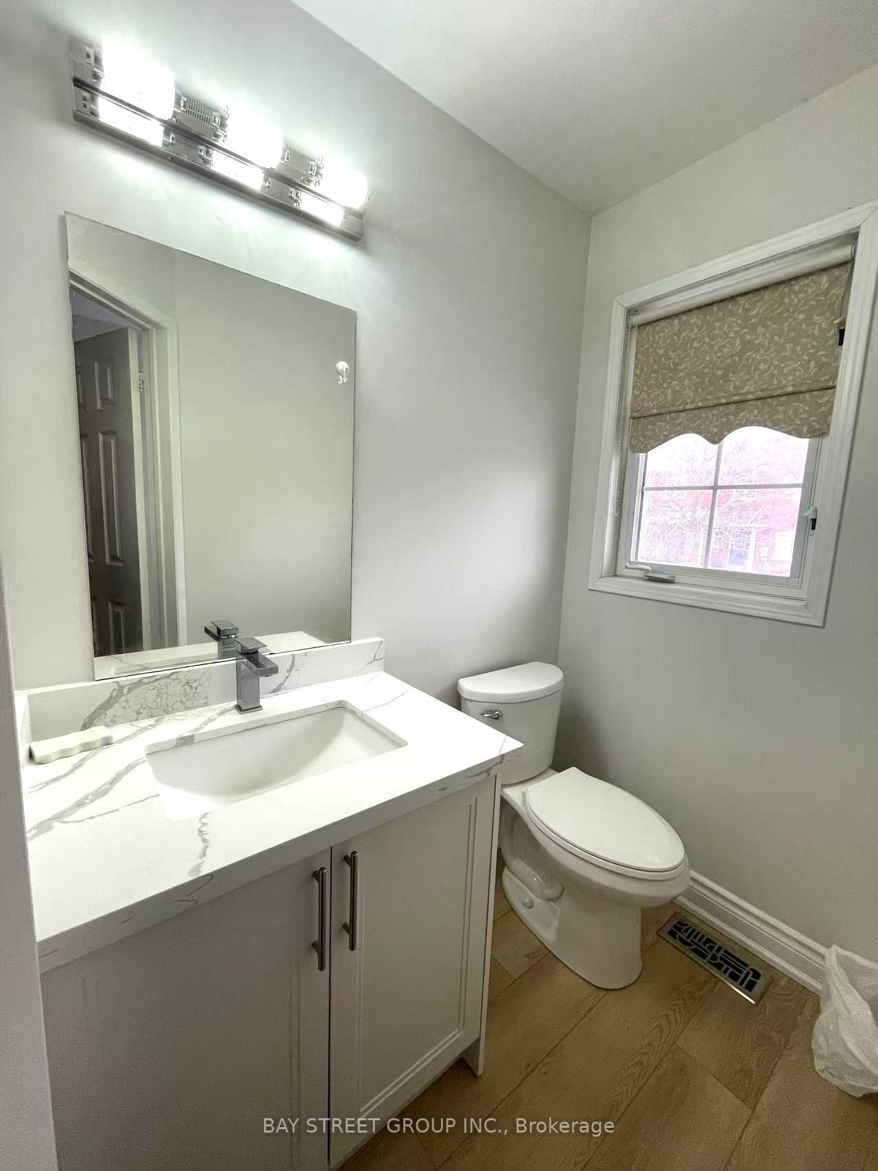 Photo 12 of 49 John Gary Drive, Markham, Village Green-South Unionville — HOMEH