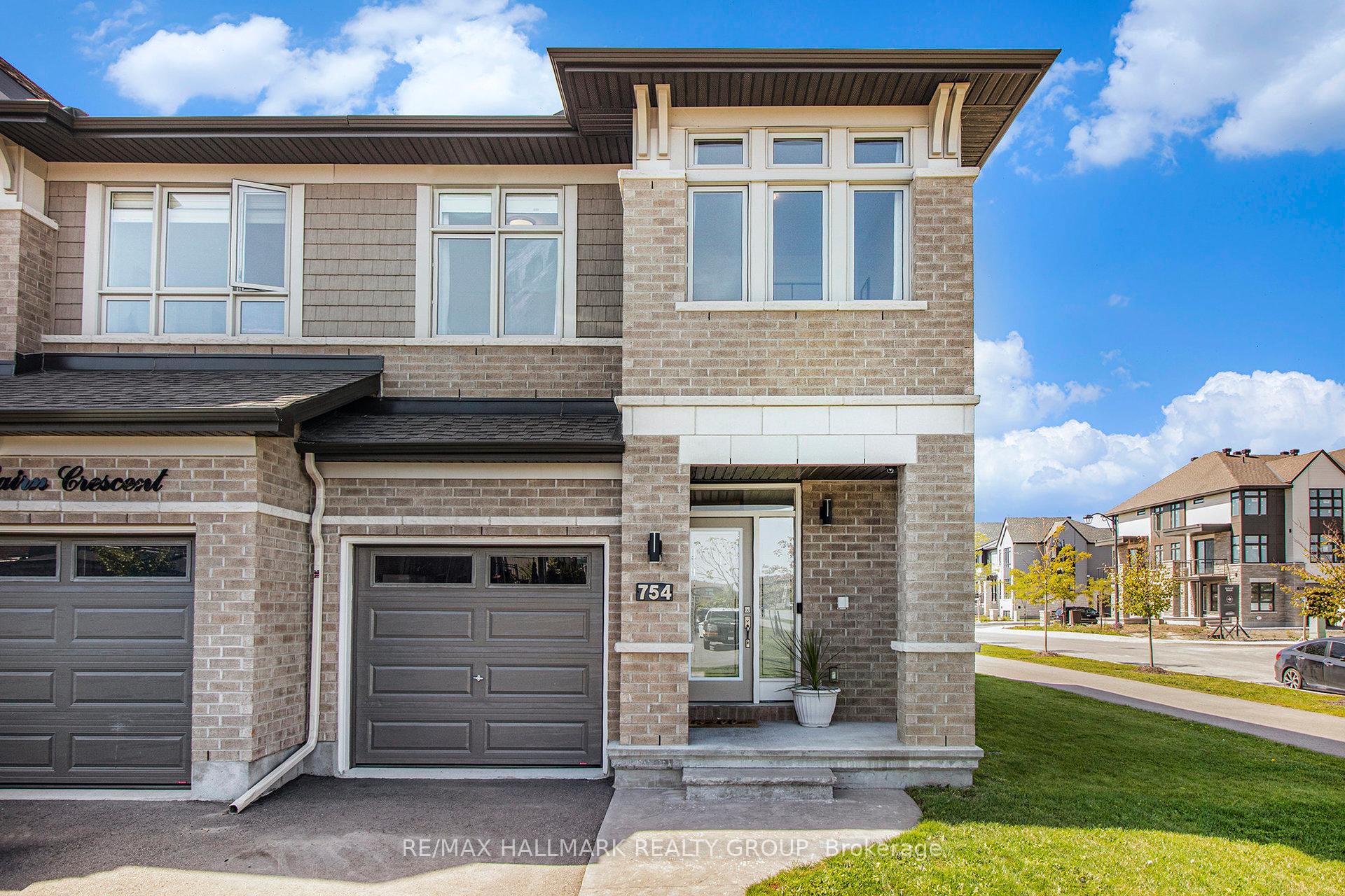 Photo 2 of 754 Cairn Crescent, Ottawa, Mer Bleue/Bradley Estates/Anderson Park — HOMEH