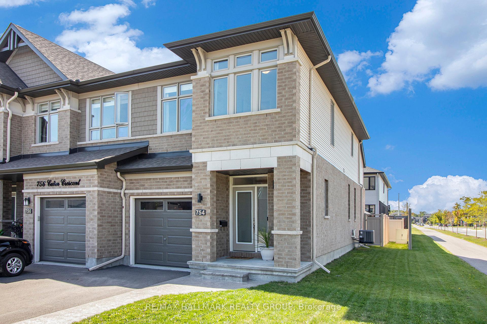 Photo 3 of 754 Cairn Crescent, Ottawa, Mer Bleue/Bradley Estates/Anderson Park — HOMEH