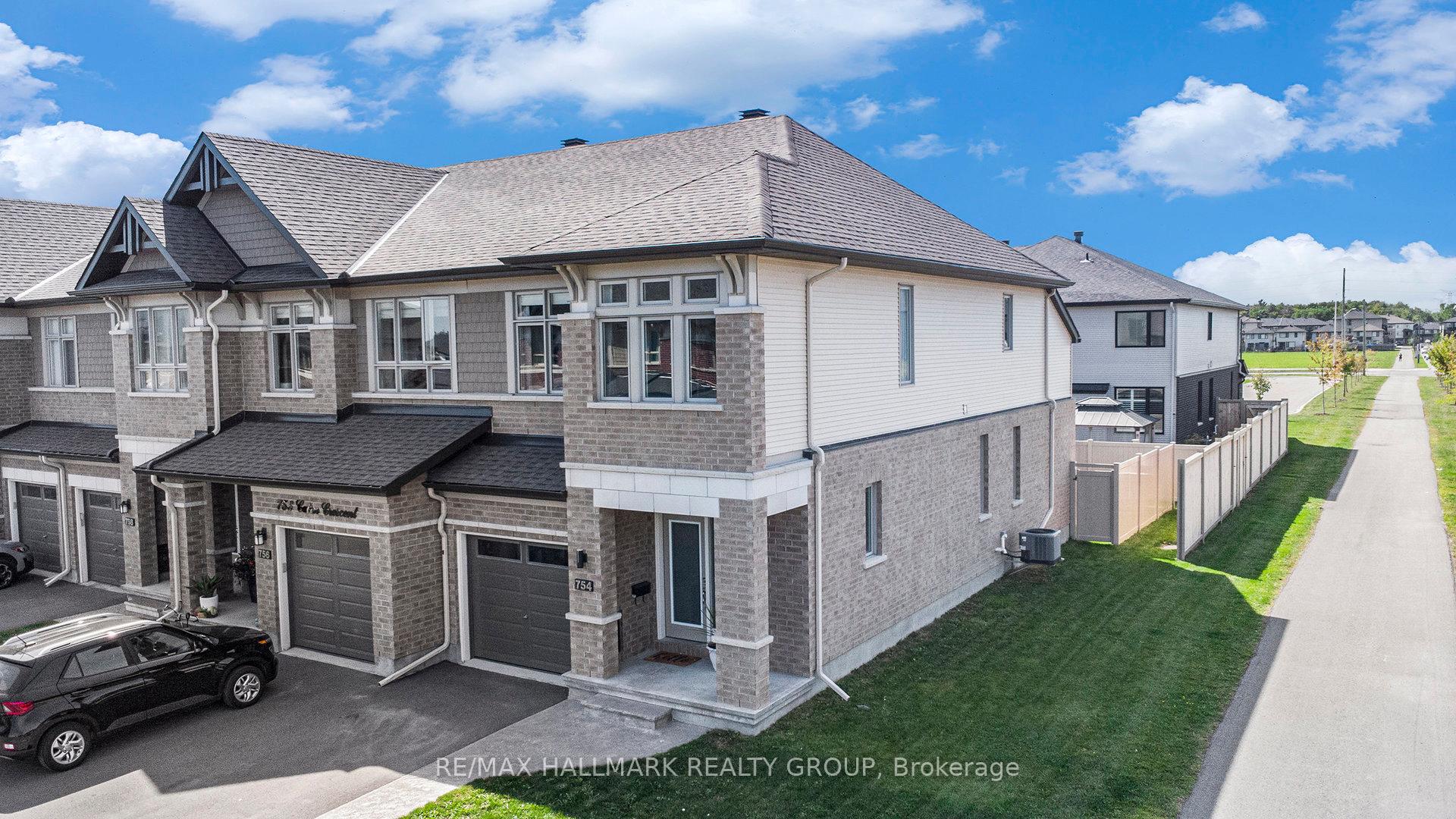 Photo 5 of 754 Cairn Crescent, Ottawa, Mer Bleue/Bradley Estates/Anderson Park — HOMEH