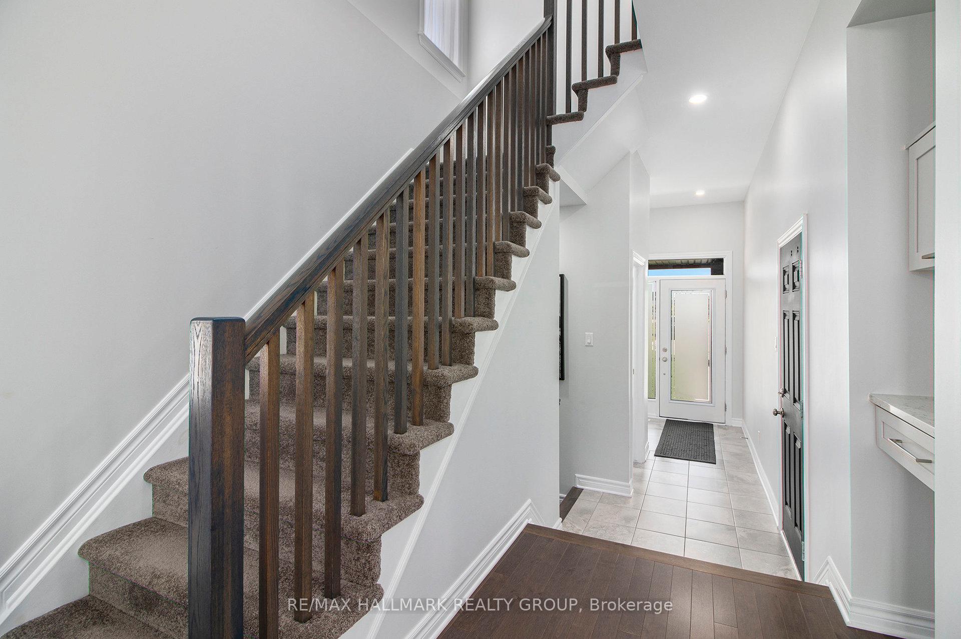 Photo 12 of 754 Cairn Crescent, Ottawa, Mer Bleue/Bradley Estates/Anderson Park — HOMEH