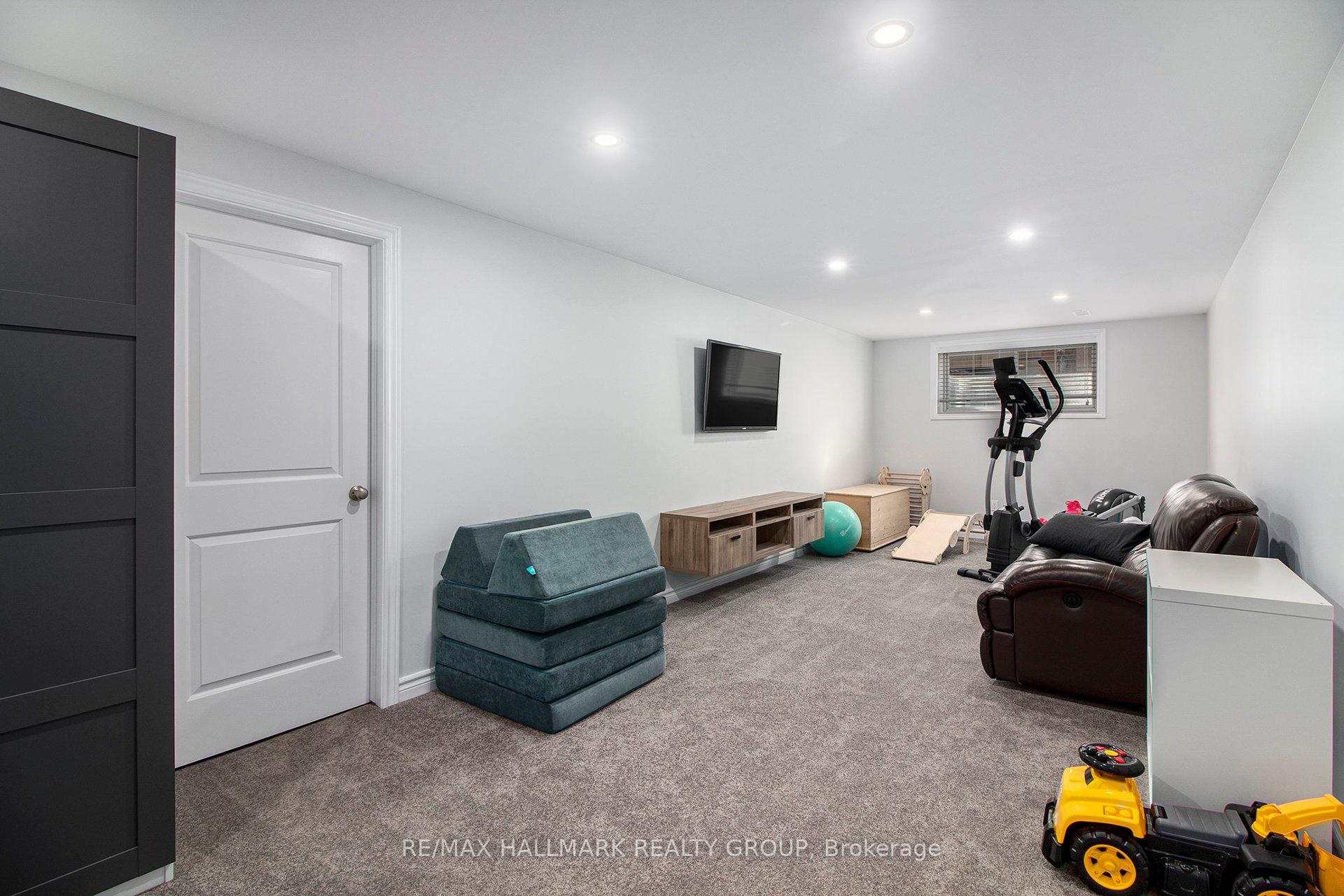 Photo 31 of 754 Cairn Crescent, Ottawa, Mer Bleue/Bradley Estates/Anderson Park — HOMEH
