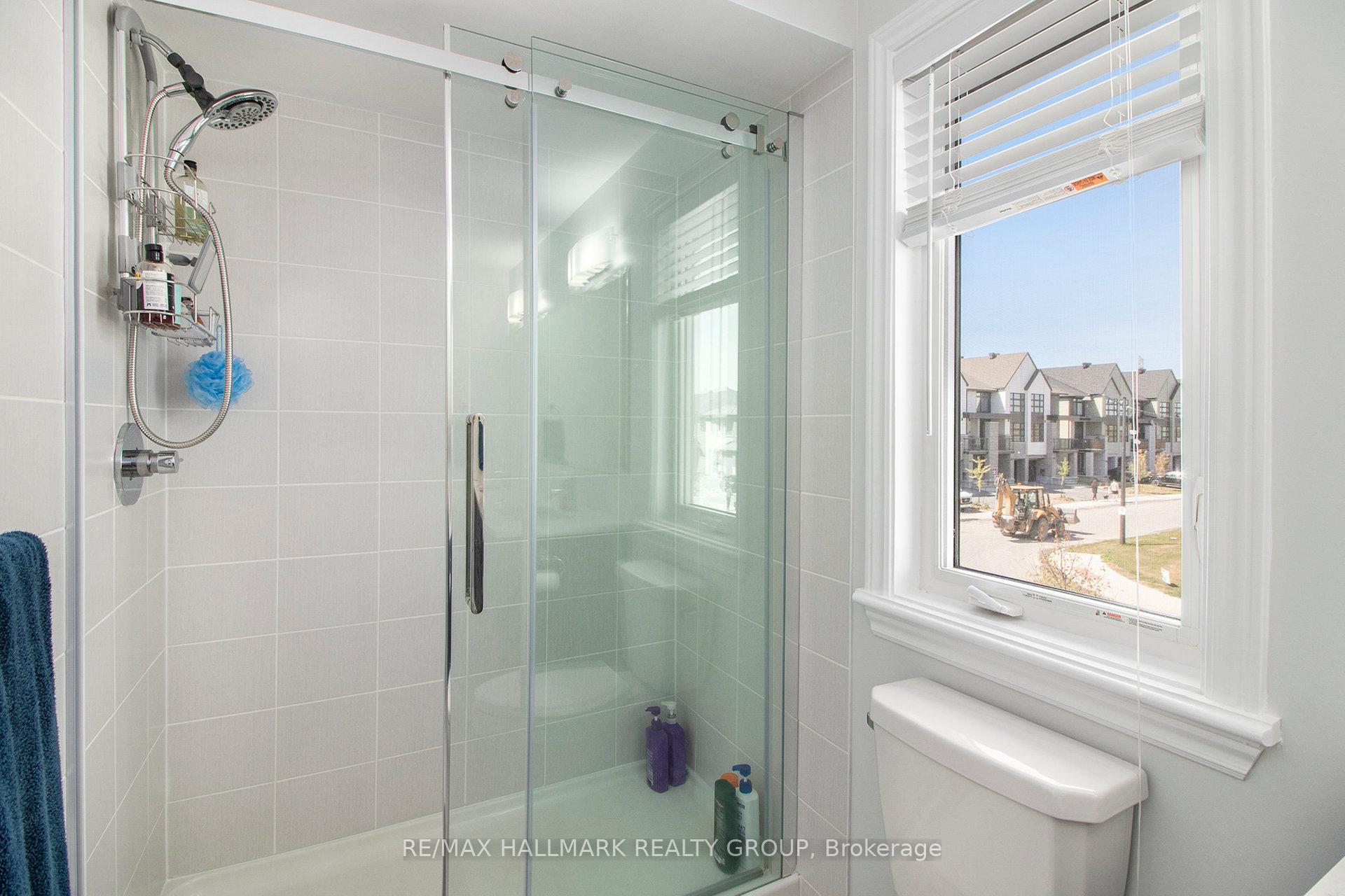 Photo 34 of 754 Cairn Crescent, Ottawa, Mer Bleue/Bradley Estates/Anderson Park — HOMEH