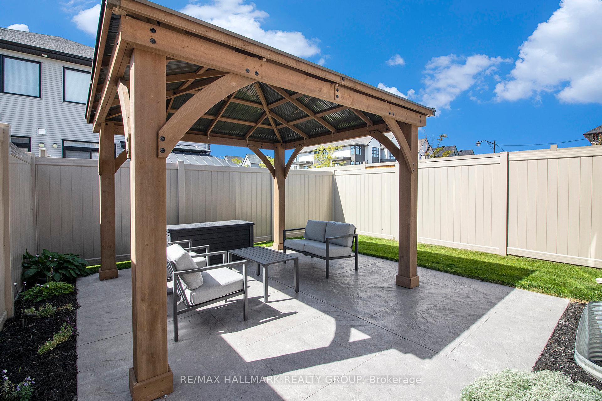 Photo 38 of 754 Cairn Crescent, Ottawa, Mer Bleue/Bradley Estates/Anderson Park — HOMEH
