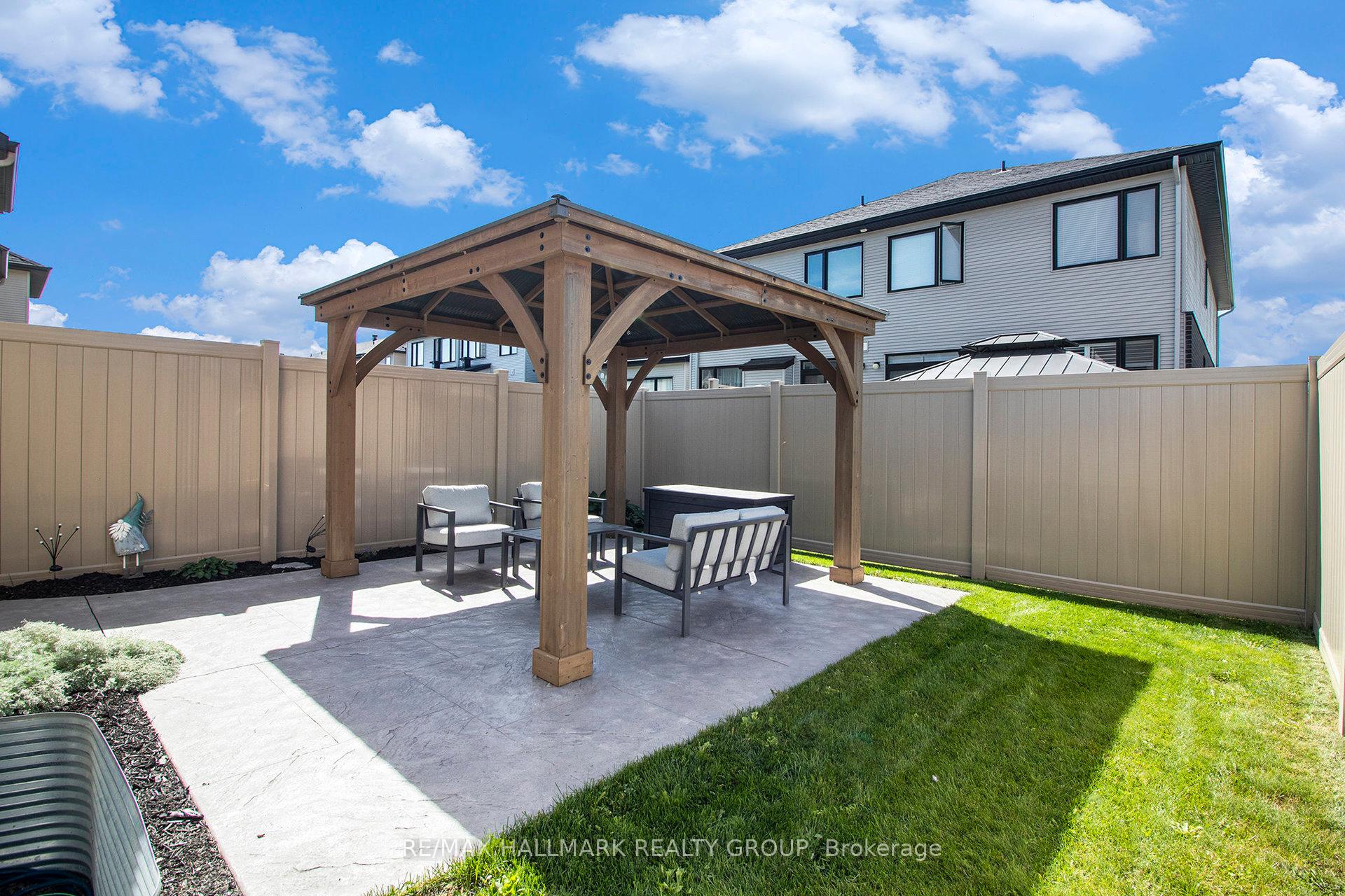 Photo 39 of 754 Cairn Crescent, Ottawa, Mer Bleue/Bradley Estates/Anderson Park — HOMEH