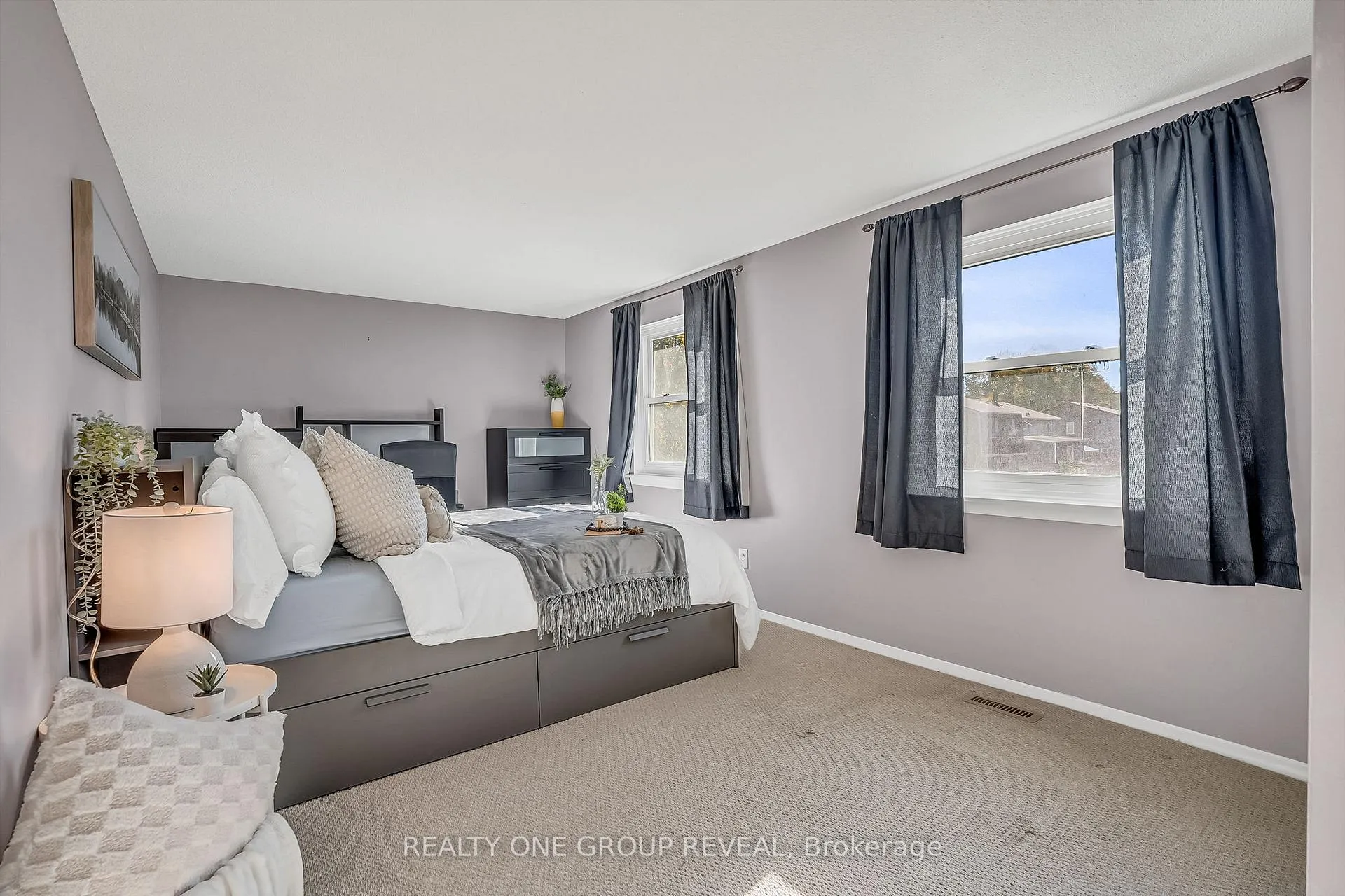 Photo 23 of 1343 Fenelon Crescent, Oshawa, Lakeview — HOMEH