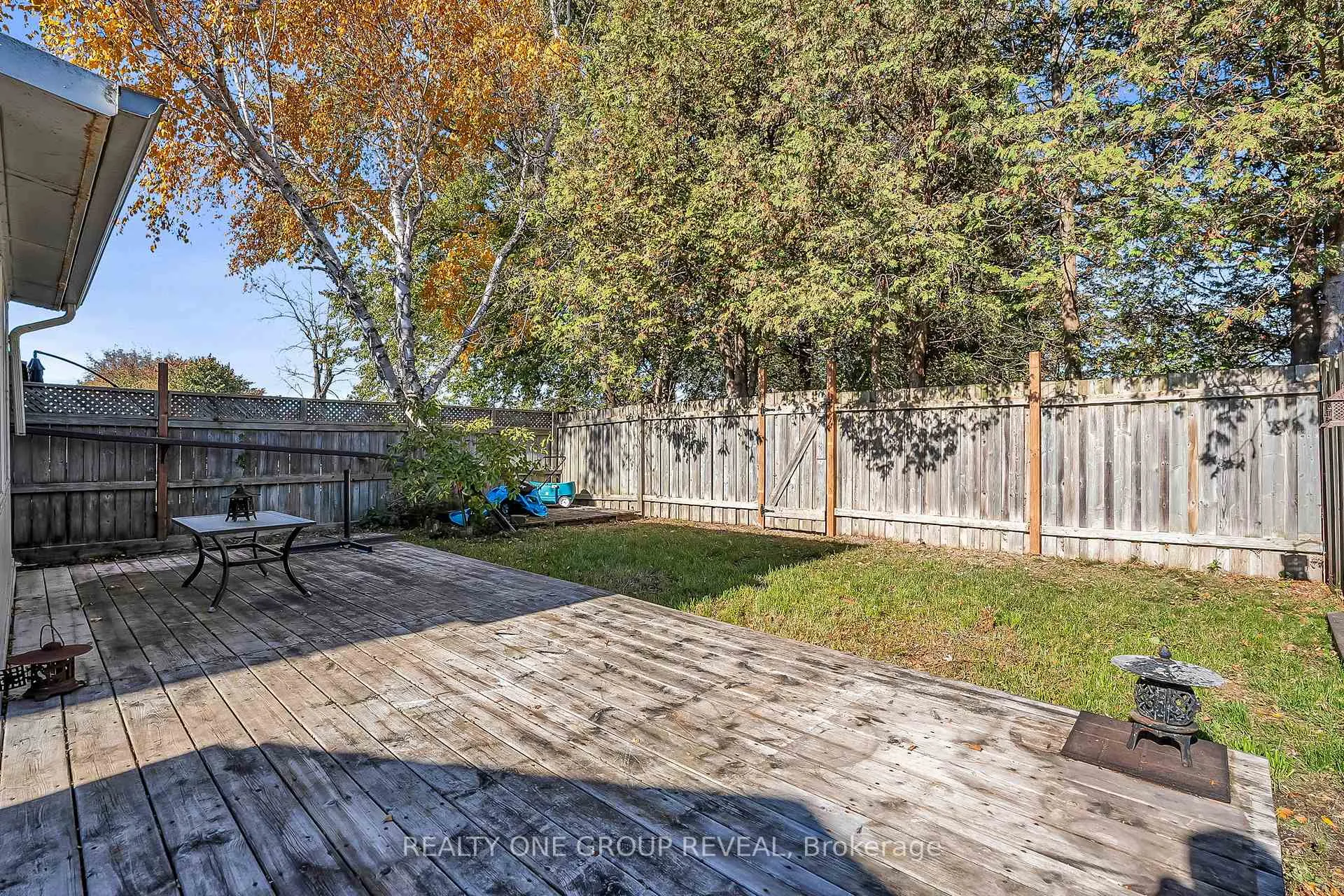 Photo 32 of 1343 Fenelon Crescent, Oshawa, Lakeview — HOMEH