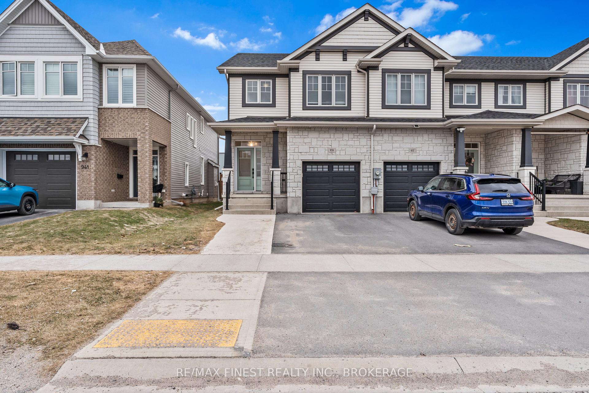 Photo 2 of 939 Stonewalk Drive, Kingston, Kingston East (Incl Barret Crt) — HOMEH