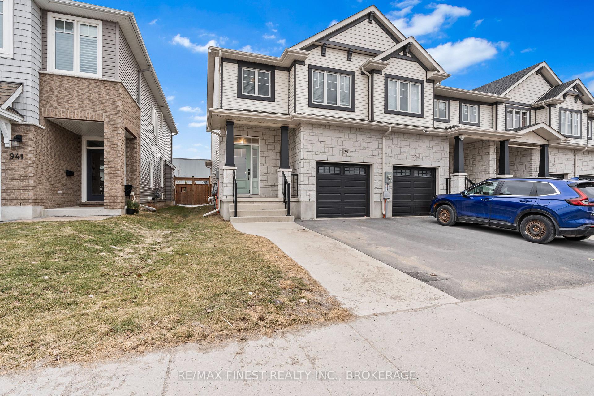 Photo 3 of 939 Stonewalk Drive, Kingston, Kingston East (Incl Barret Crt) — HOMEH