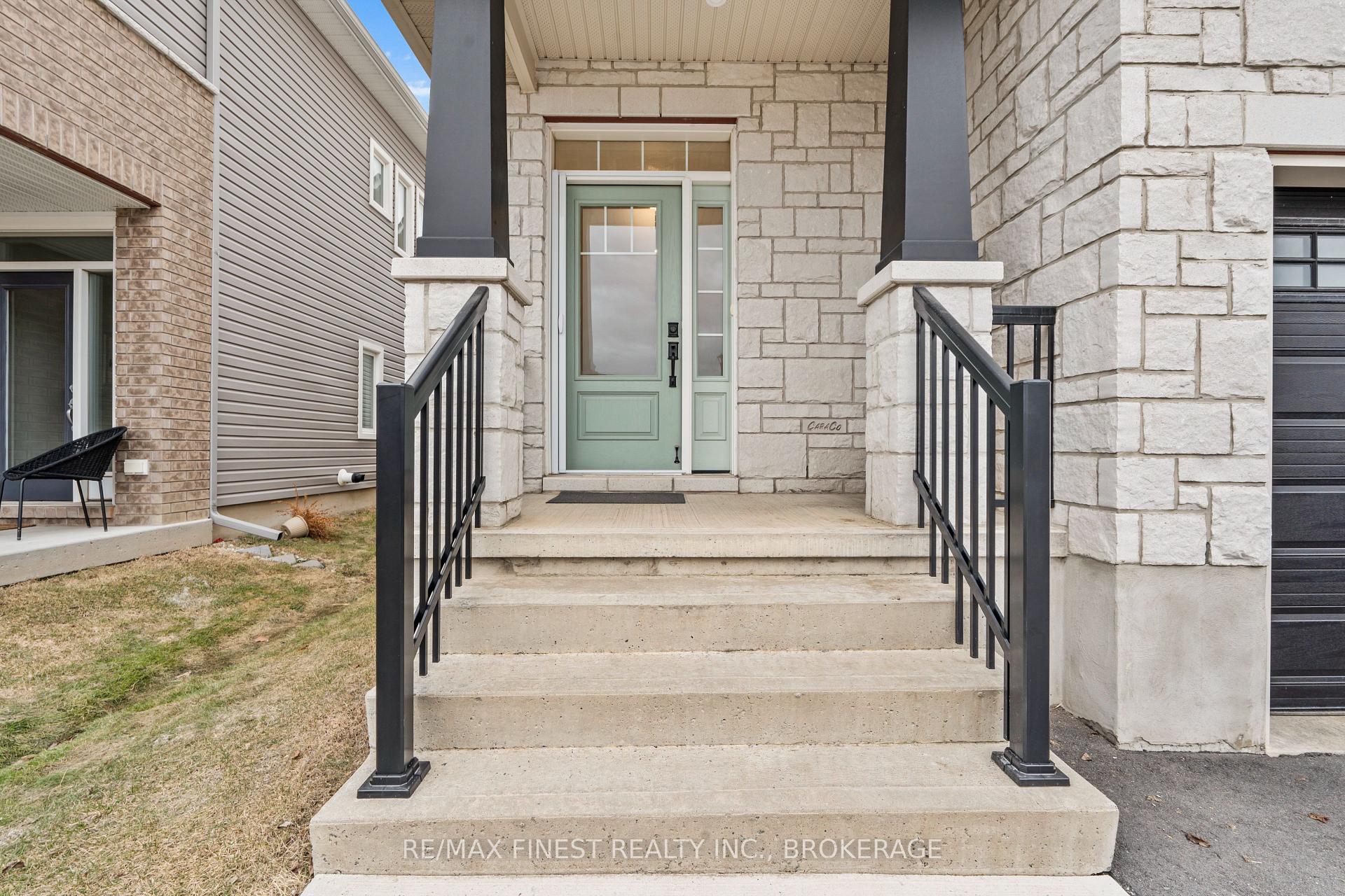 Photo 4 of 939 Stonewalk Drive, Kingston, Kingston East (Incl Barret Crt) — HOMEH