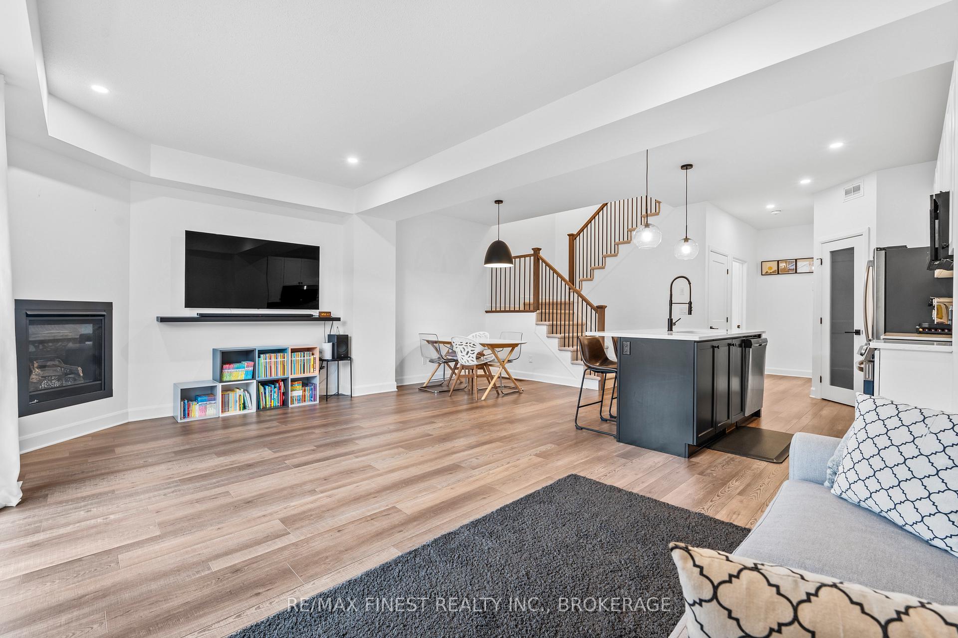 Photo 11 of 939 Stonewalk Drive, Kingston, Kingston East (Incl Barret Crt) — HOMEH