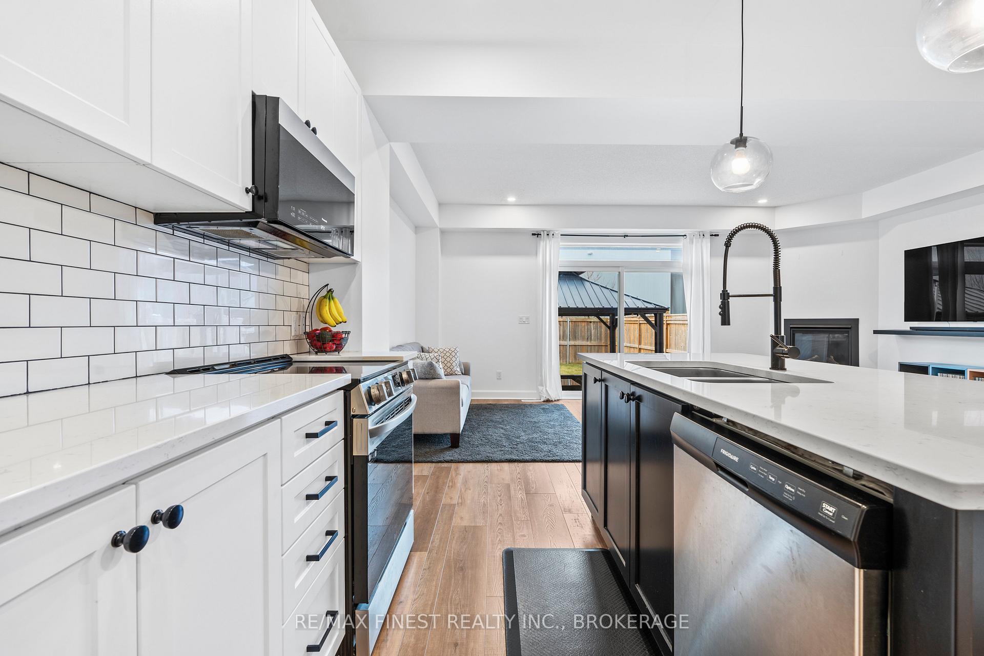 Photo 14 of 939 Stonewalk Drive, Kingston, Kingston East (Incl Barret Crt) — HOMEH