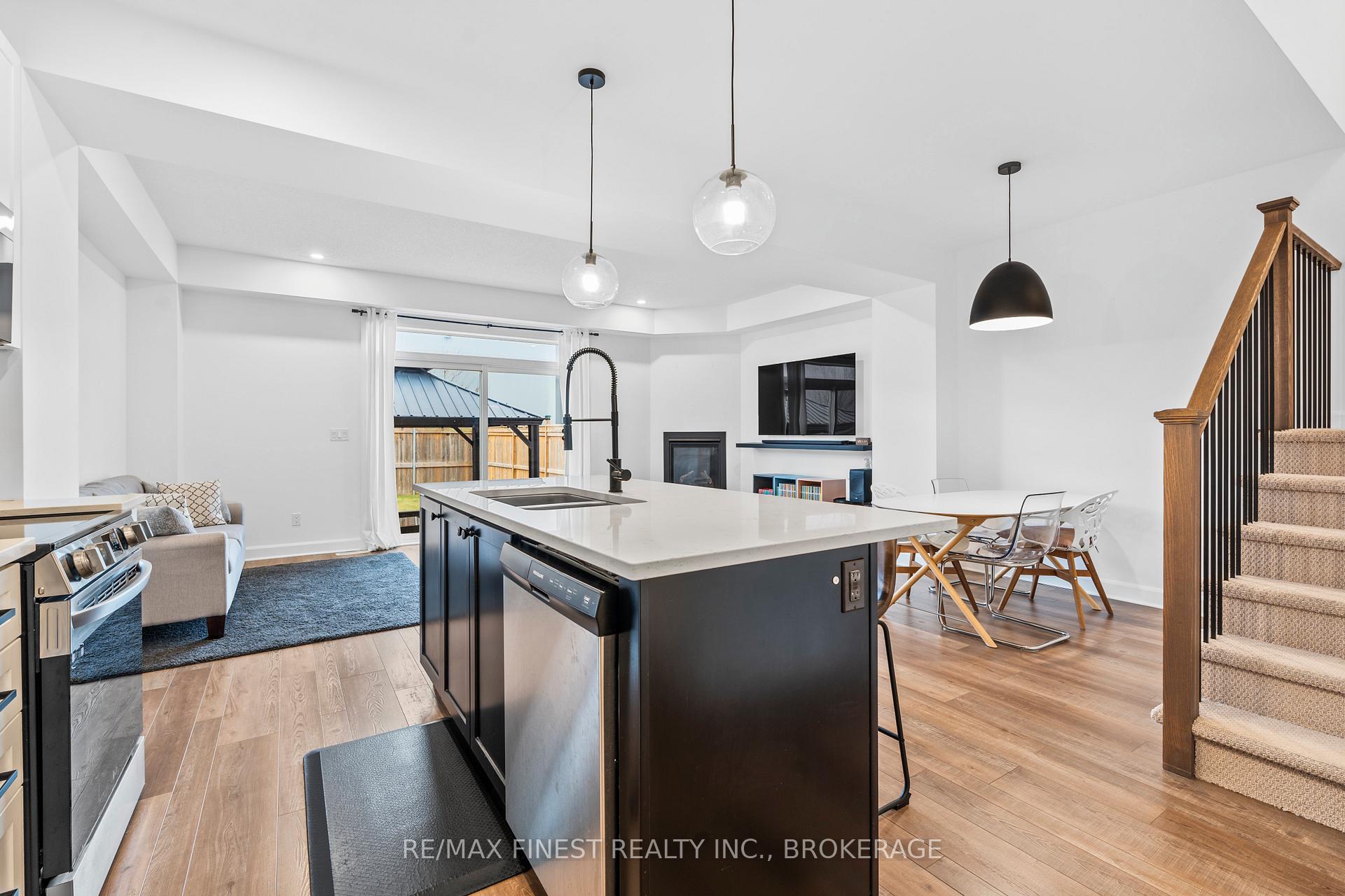 Photo 15 of 939 Stonewalk Drive, Kingston, Kingston East (Incl Barret Crt) — HOMEH