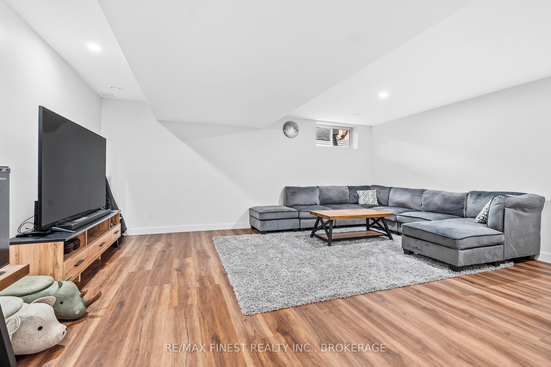 Photo 31 of 939 Stonewalk Drive, Kingston, Kingston East (Incl Barret Crt) — HOMEH