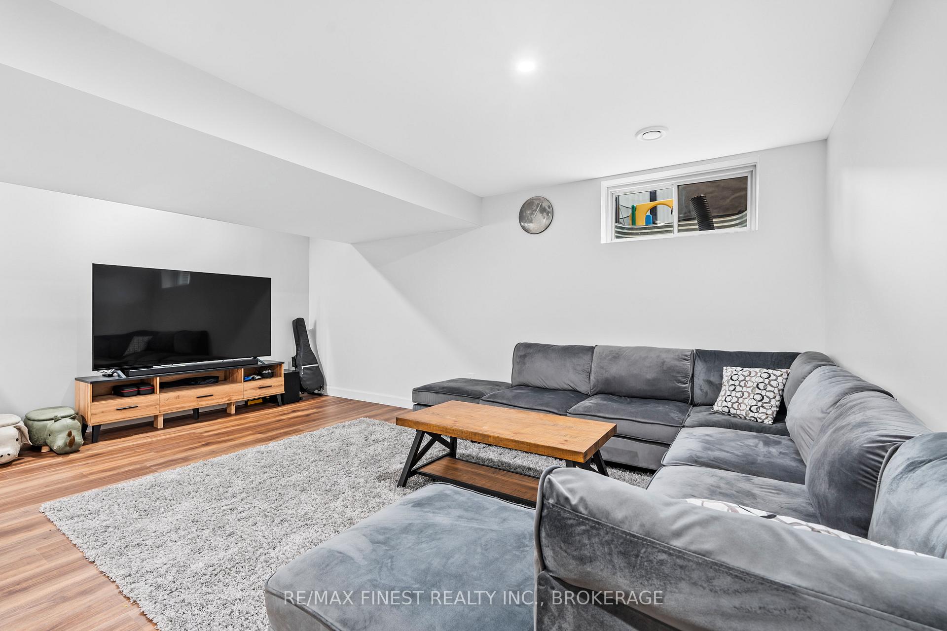 Photo 32 of 939 Stonewalk Drive, Kingston, Kingston East (Incl Barret Crt) — HOMEH