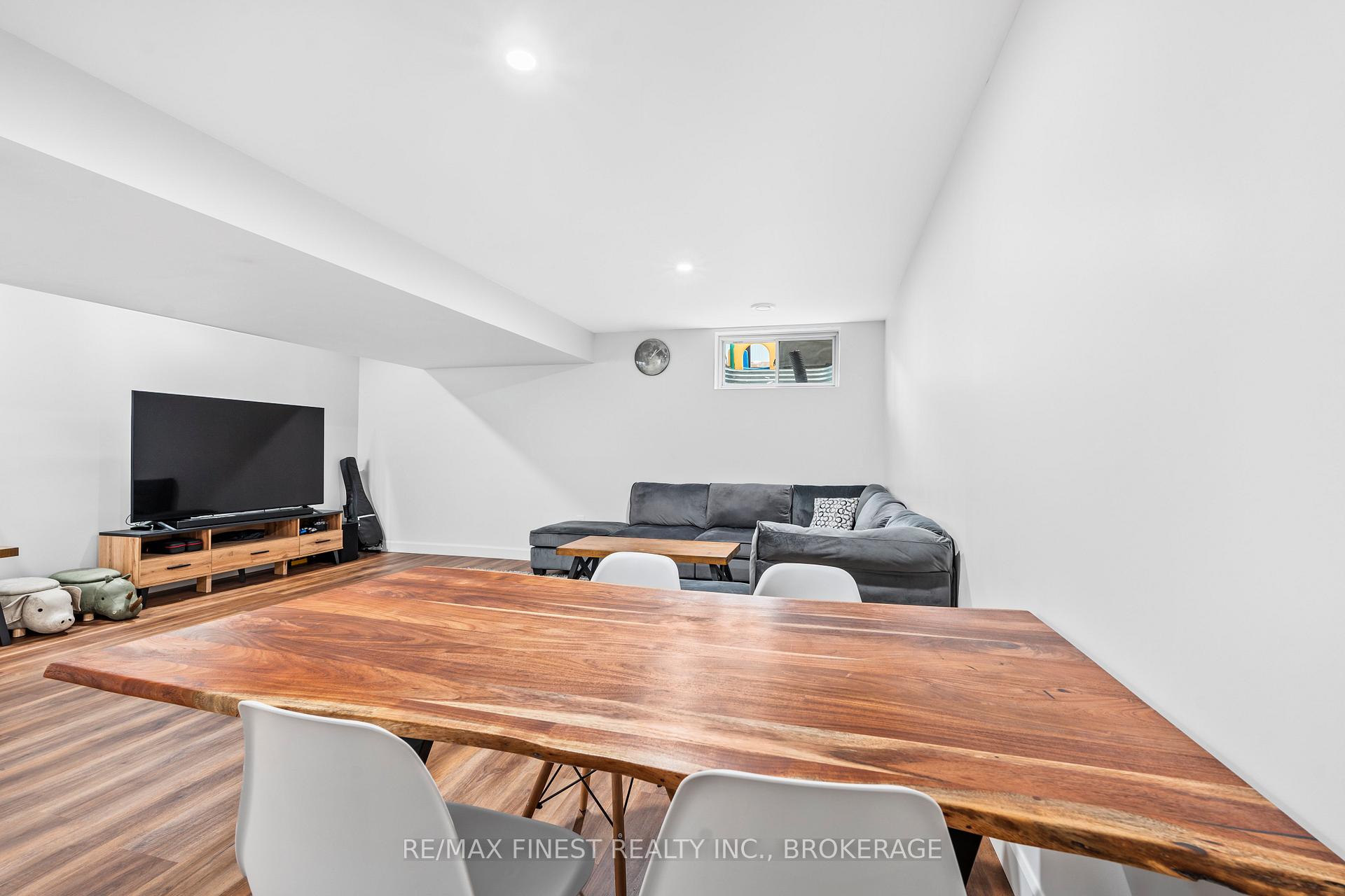 Photo 35 of 939 Stonewalk Drive, Kingston, Kingston East (Incl Barret Crt) — HOMEH