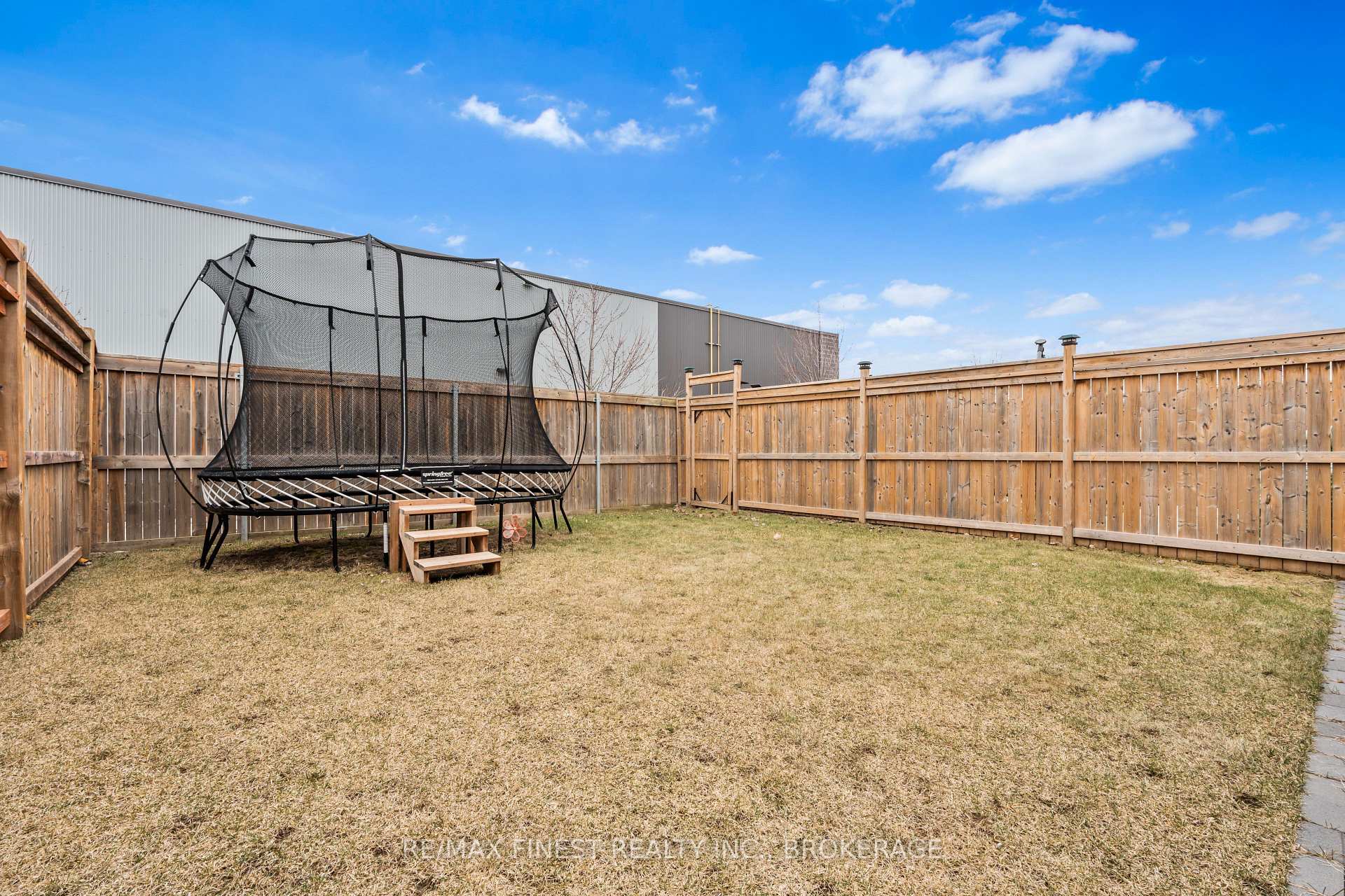 Photo 38 of 939 Stonewalk Drive, Kingston, Kingston East (Incl Barret Crt) — HOMEH