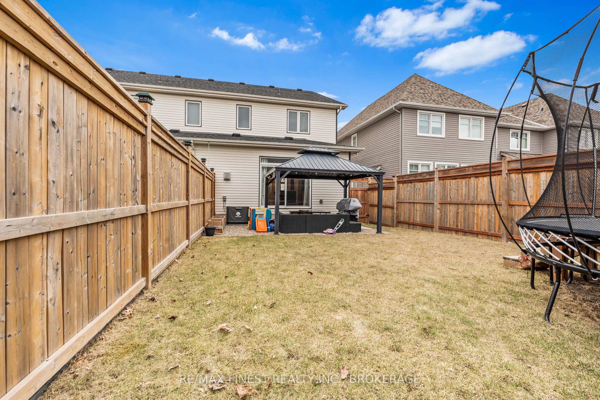 Photo 39 of 939 Stonewalk Drive, Kingston, Kingston East (Incl Barret Crt) — HOMEH
