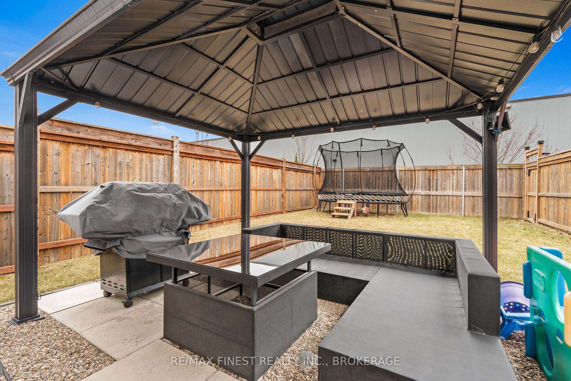 Photo 43 of 939 Stonewalk Drive, Kingston, Kingston East (Incl Barret Crt) — HOMEH