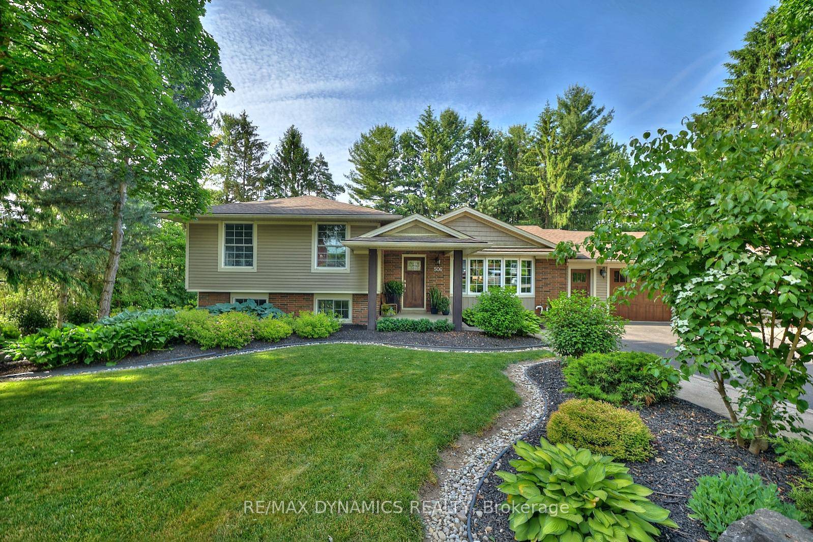 Photo 1 of 506 Memorial Drive, Pelham, Fenwick — HOMEH