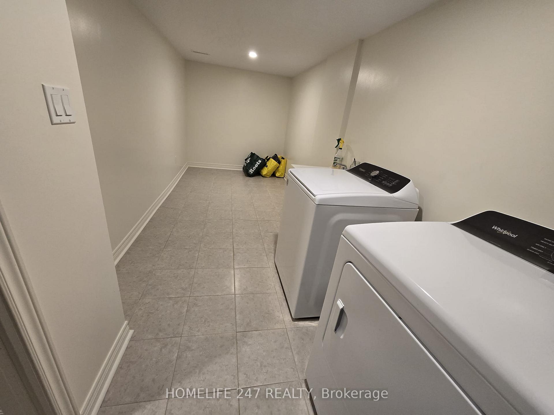 Photo 7 of 1259 Jim Brewster Circle, Oshawa, Eastdale — HOMEH