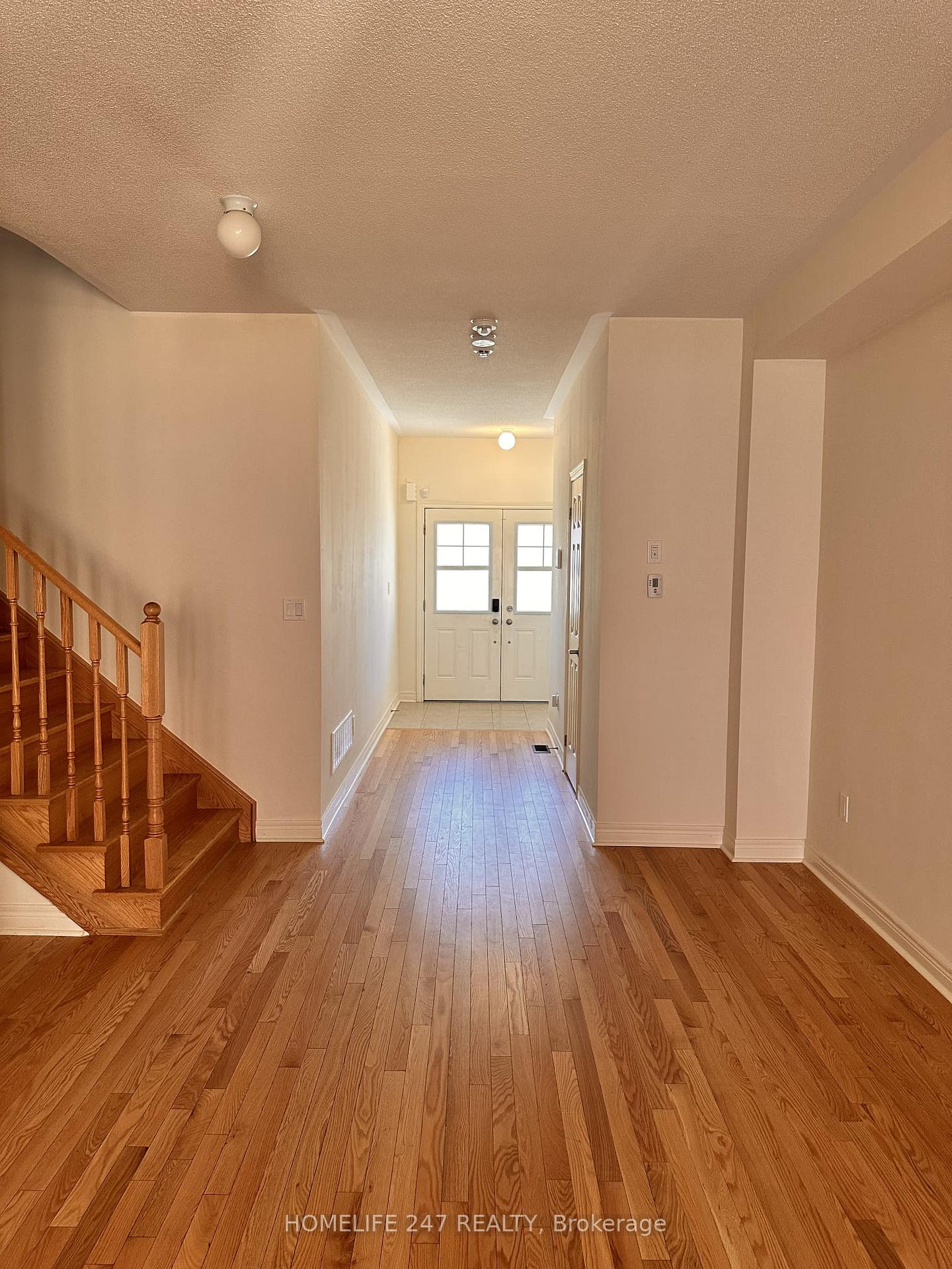 Photo 10 of 1259 Jim Brewster Circle, Oshawa, Eastdale — HOMEH