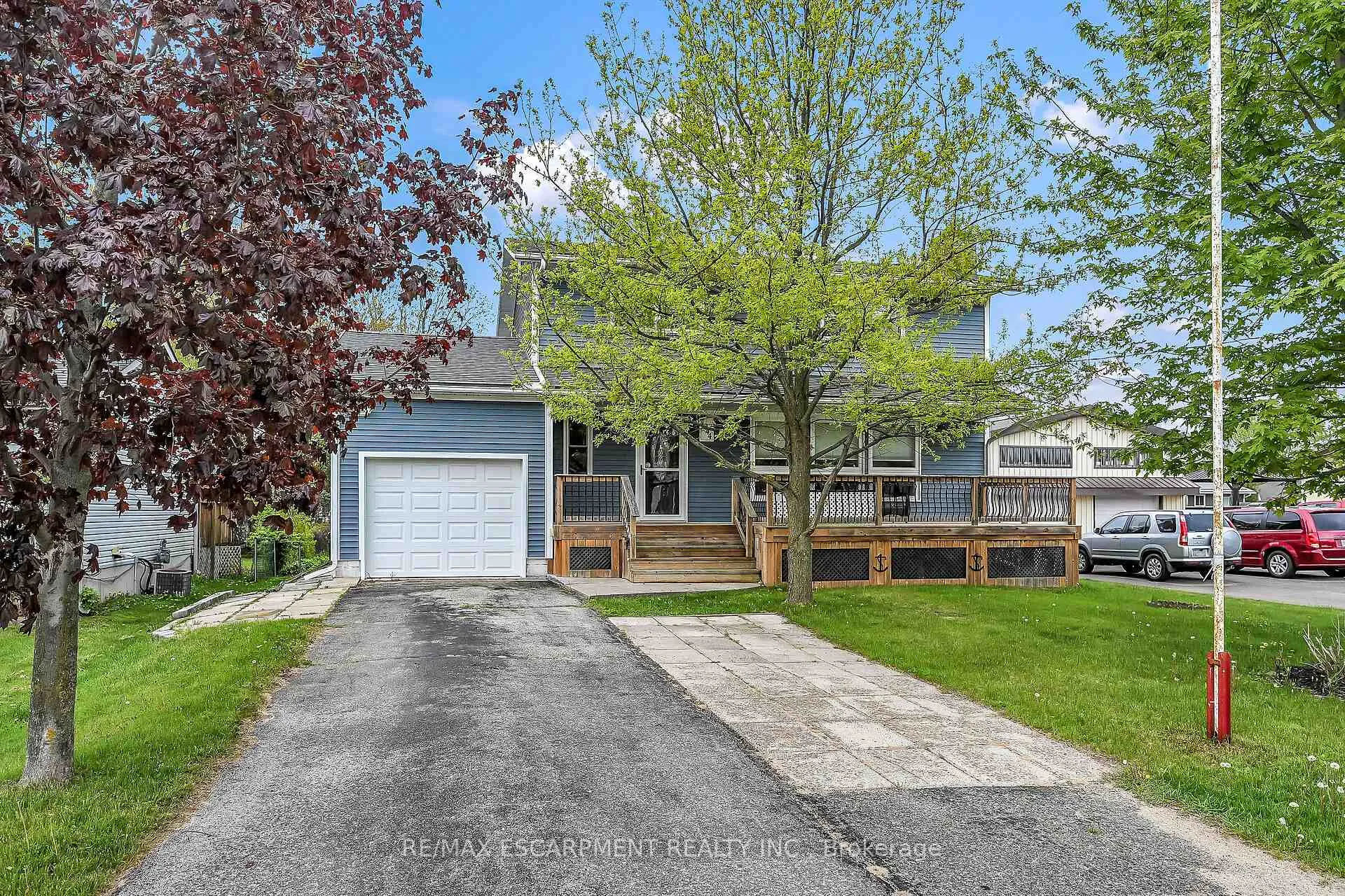 Photo 2 of 1044 Main Street, Norfolk, Port Dover — HOMEH