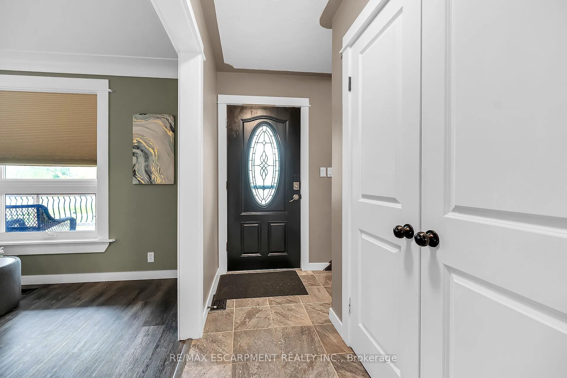 Photo 7 of 1044 Main Street, Norfolk, Port Dover — HOMEH