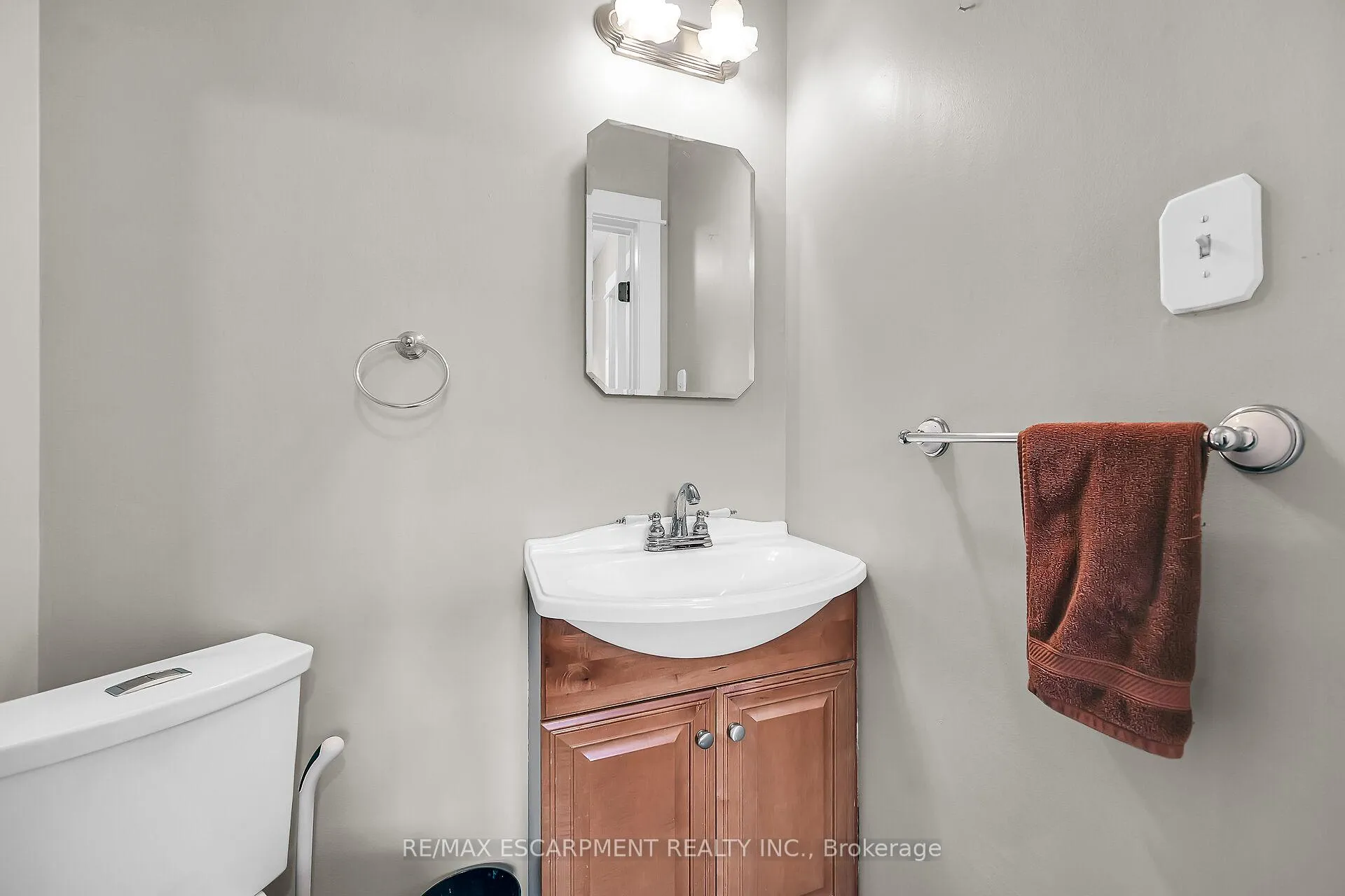 Photo 21 of 1044 Main Street, Norfolk, Port Dover — HOMEH