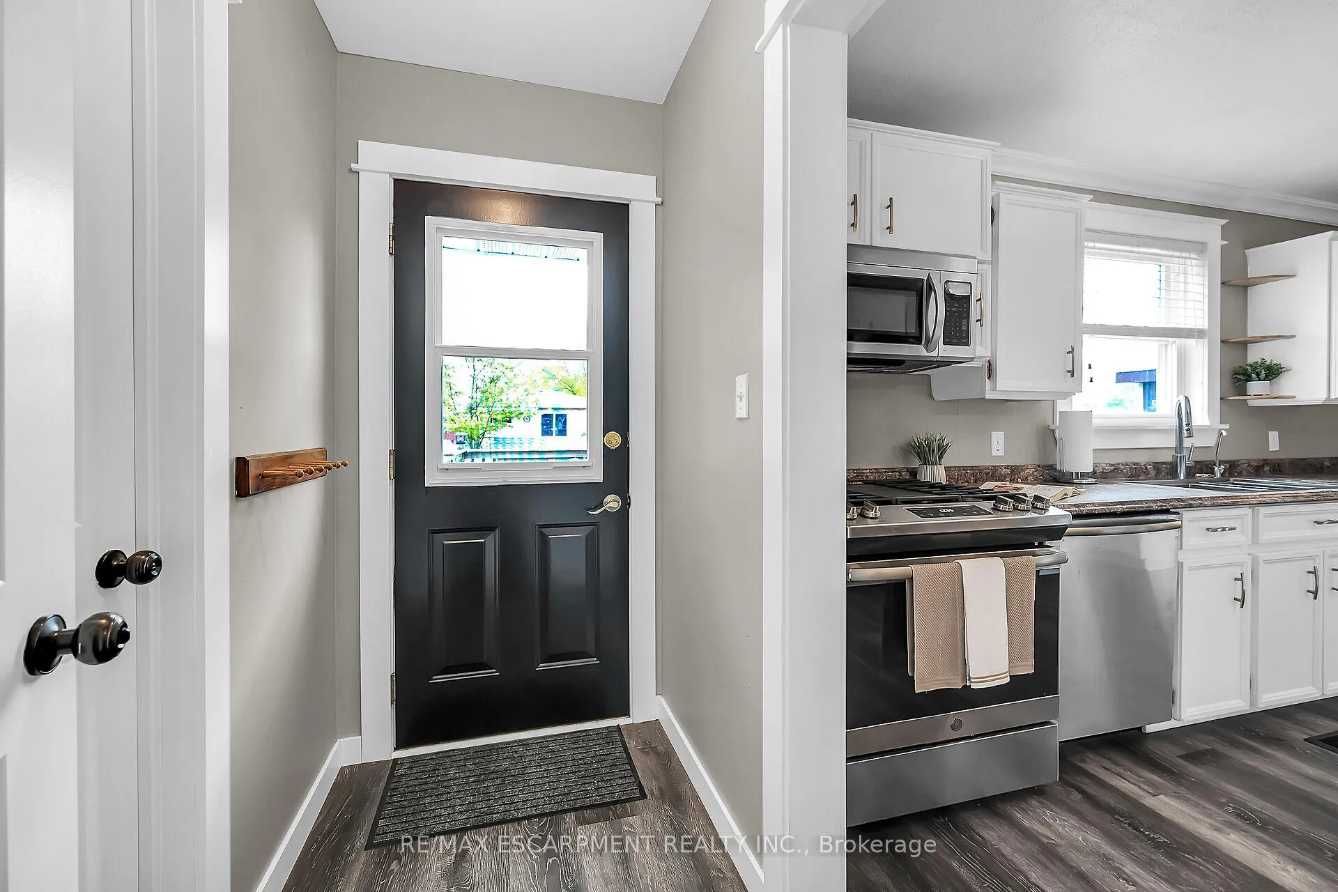 Photo 22 of 1044 Main Street, Norfolk, Port Dover — HOMEH