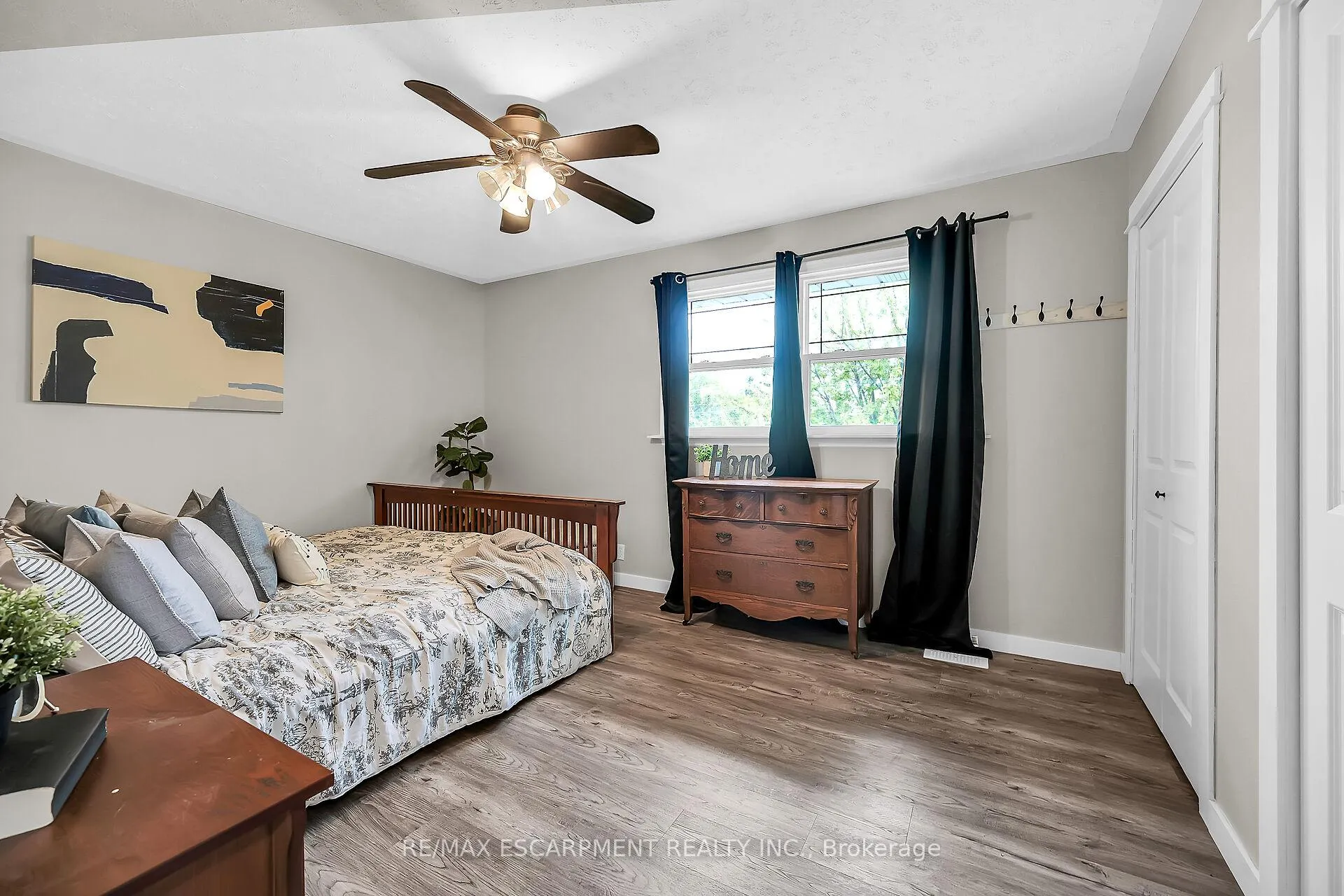 Photo 25 of 1044 Main Street, Norfolk, Port Dover — HOMEH