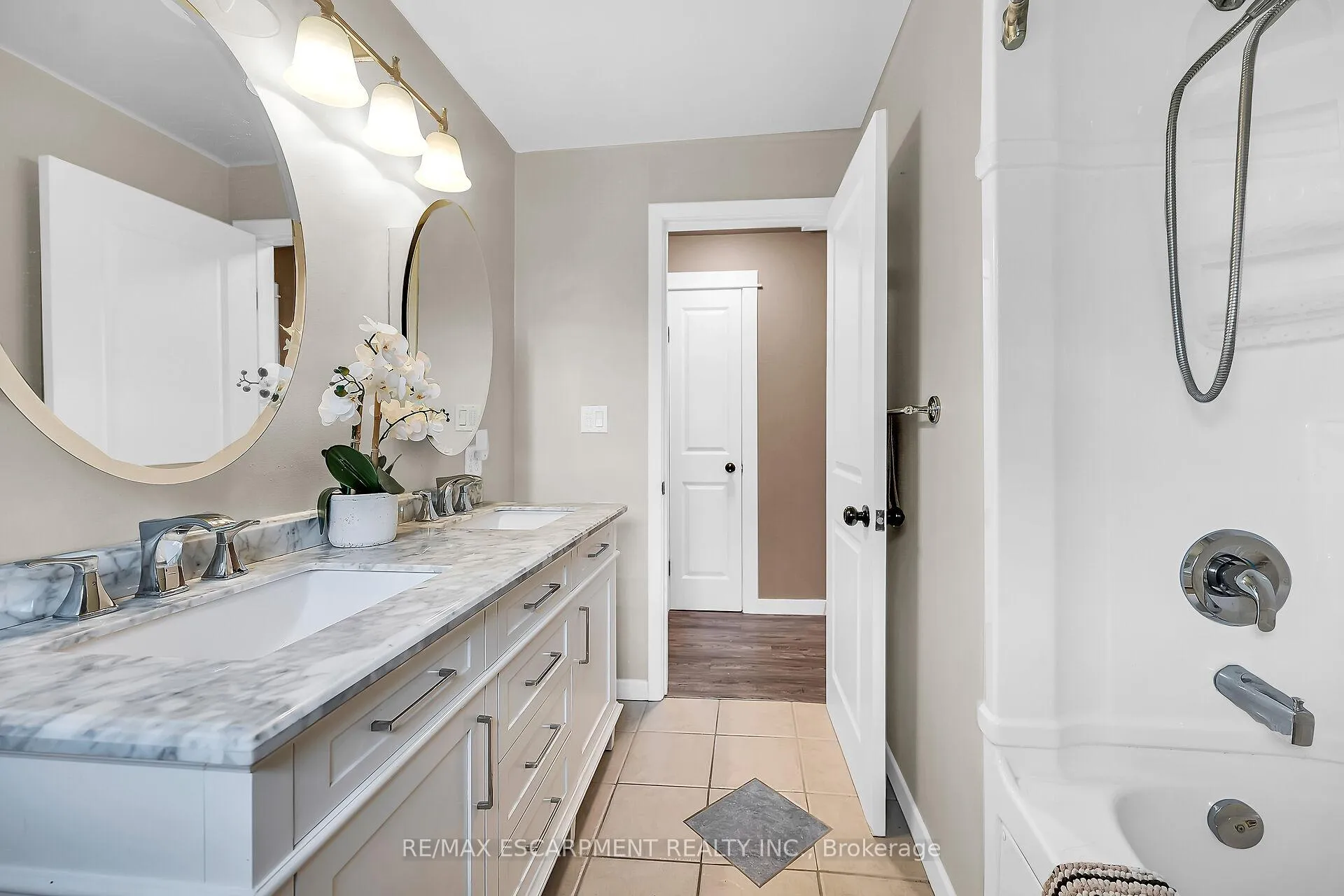 Photo 31 of 1044 Main Street, Norfolk, Port Dover — HOMEH