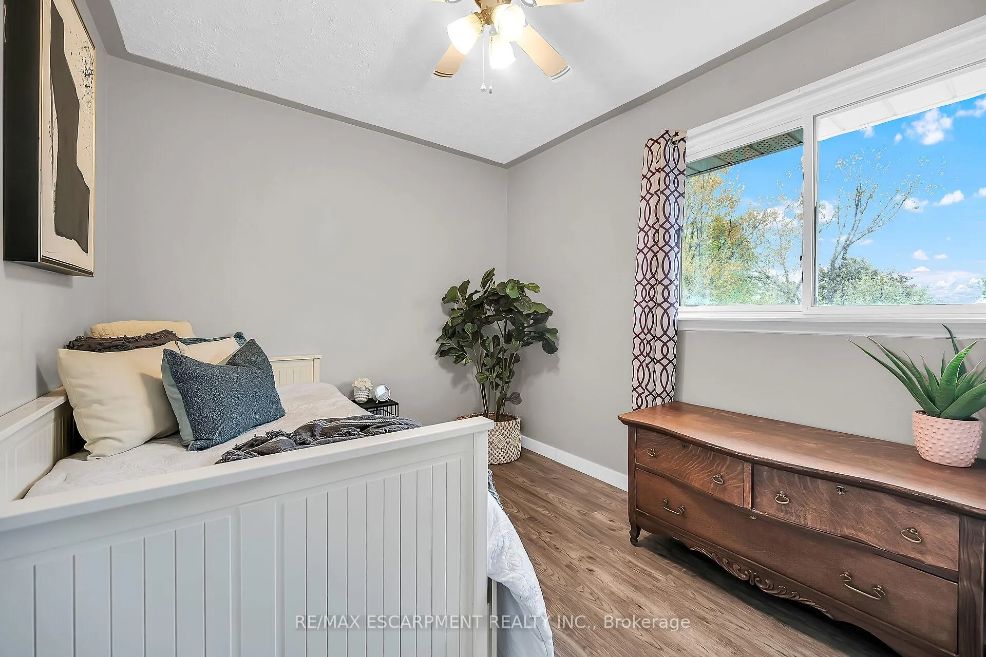 Photo 34 of 1044 Main Street, Norfolk, Port Dover — HOMEH