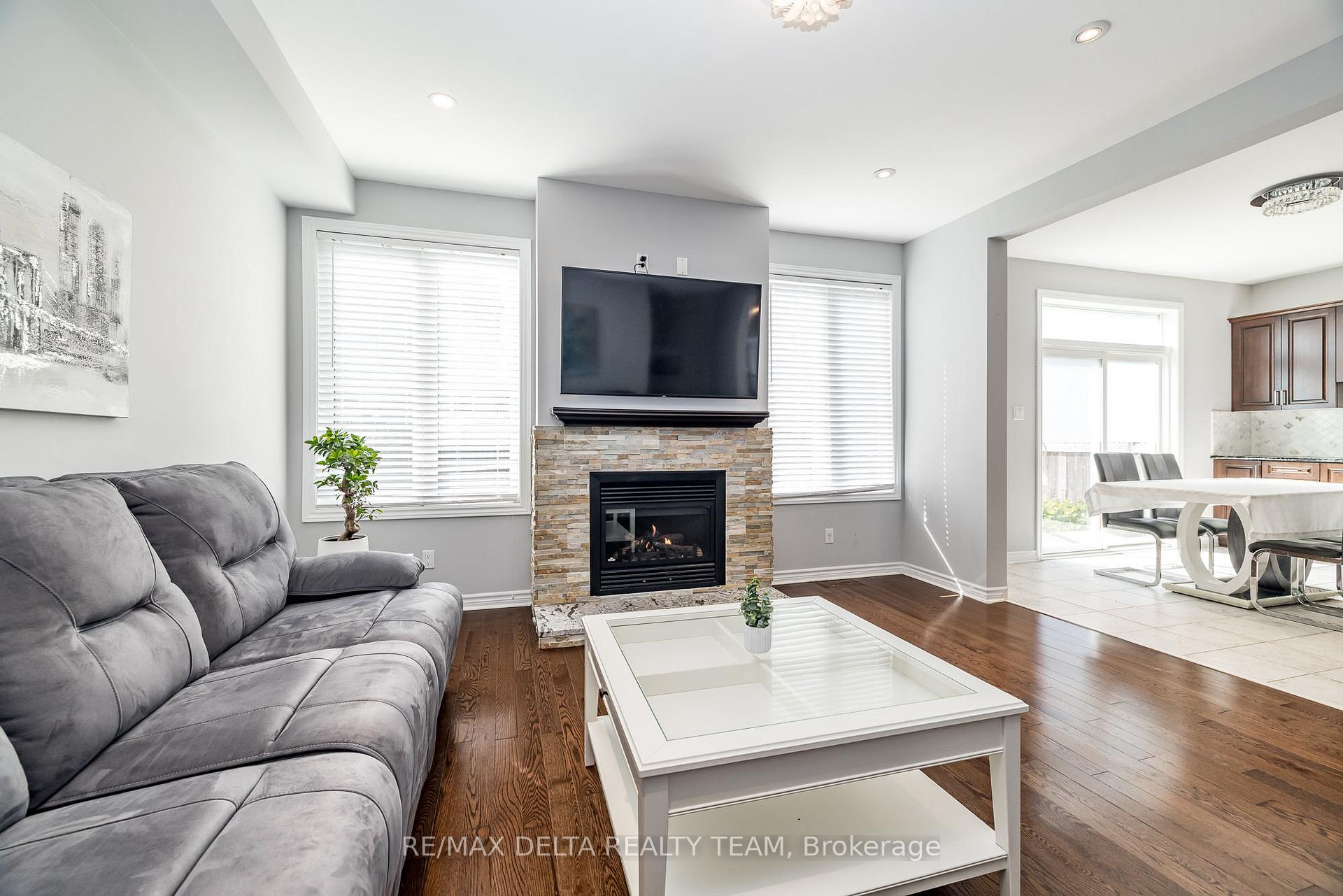 Photo 9 of 218 Enclave Walk, Ottawa, Mer Bleue/Bradley Estates/Anderson Park — HOMEH