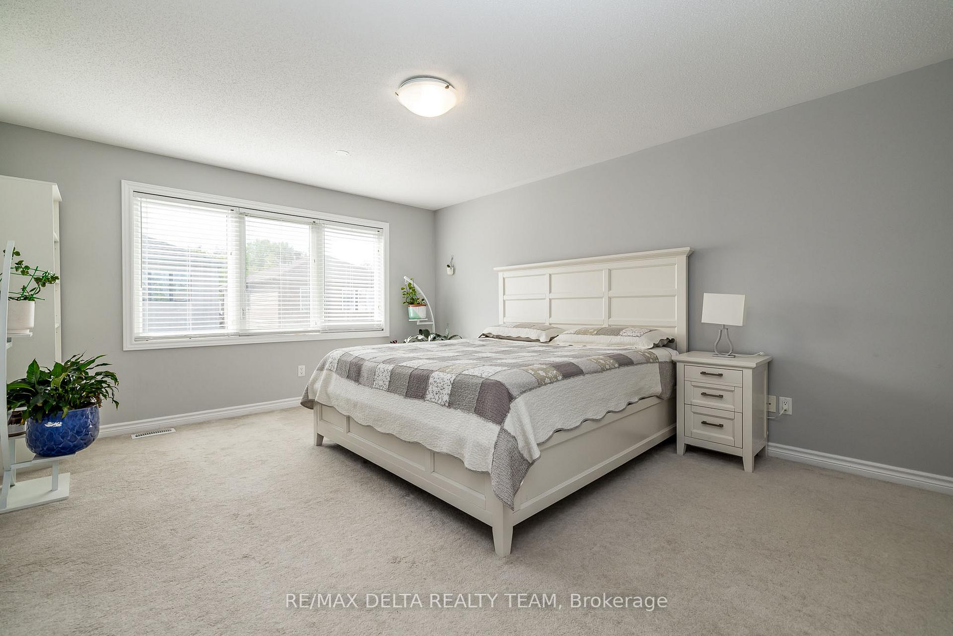 Photo 11 of 218 Enclave Walk, Ottawa, Mer Bleue/Bradley Estates/Anderson Park — HOMEH