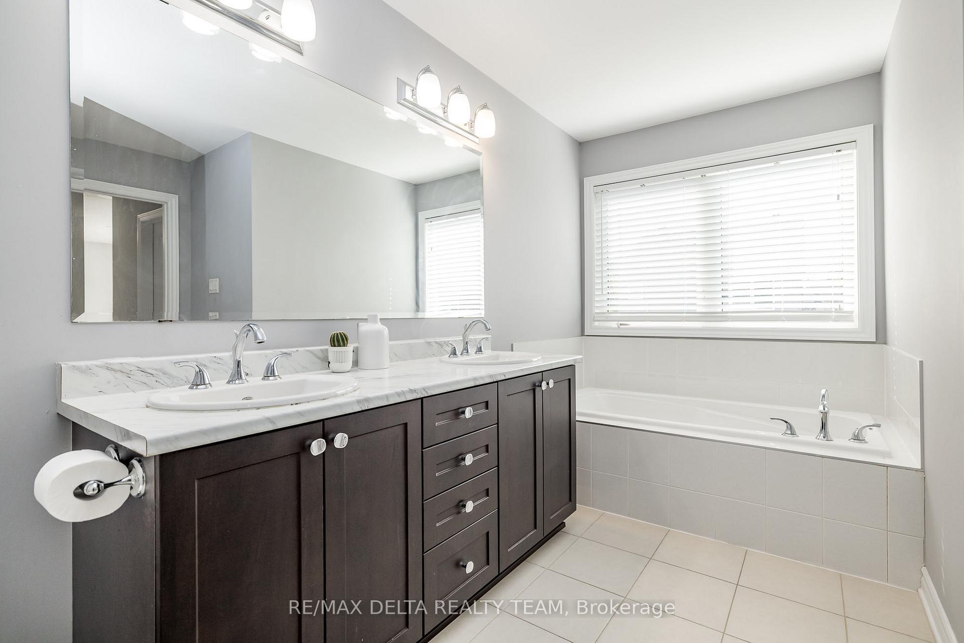 Photo 15 of 218 Enclave Walk, Ottawa, Mer Bleue/Bradley Estates/Anderson Park — HOMEH