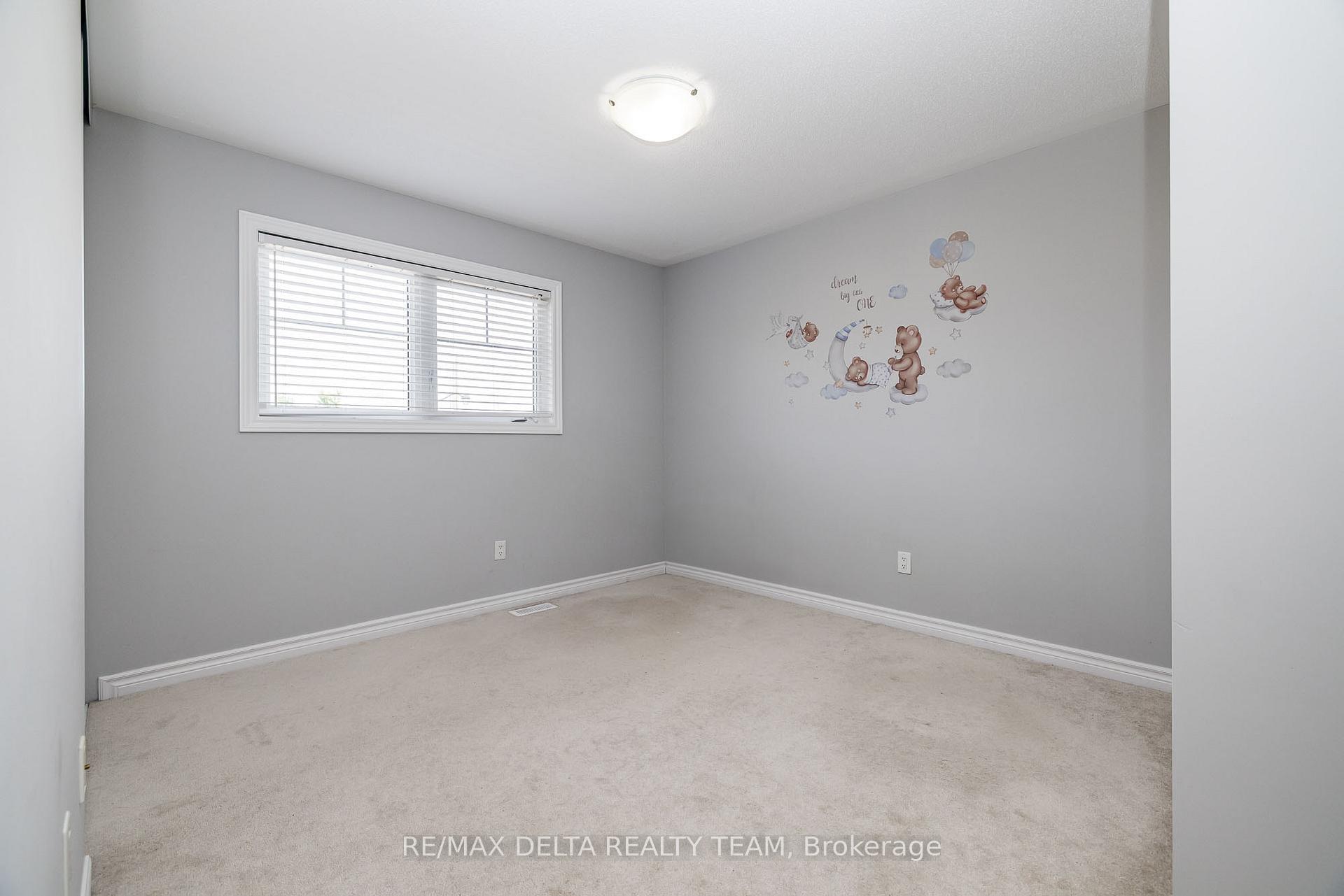 Photo 18 of 218 Enclave Walk, Ottawa, Mer Bleue/Bradley Estates/Anderson Park — HOMEH