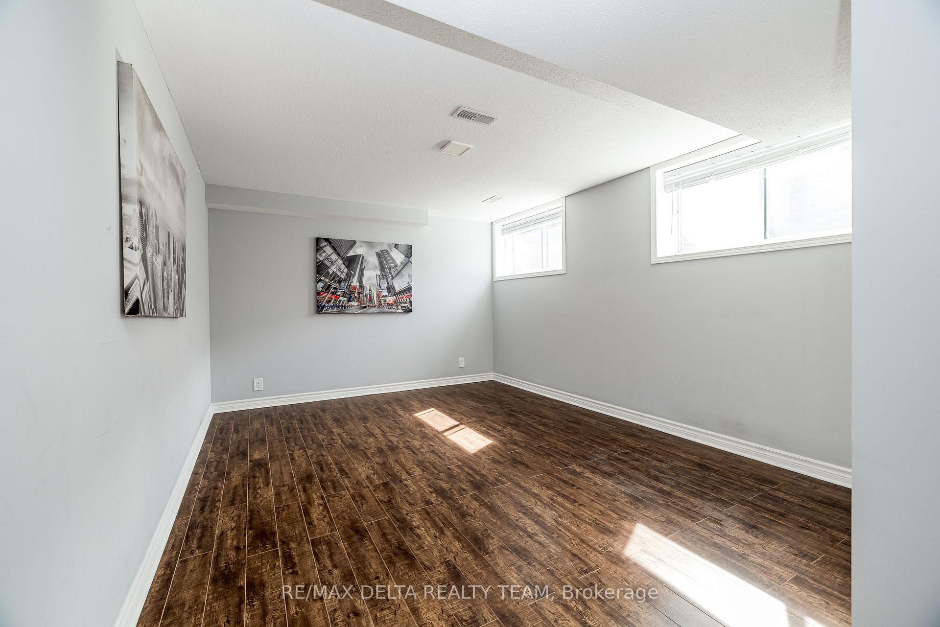 Photo 22 of 218 Enclave Walk, Ottawa, Mer Bleue/Bradley Estates/Anderson Park — HOMEH