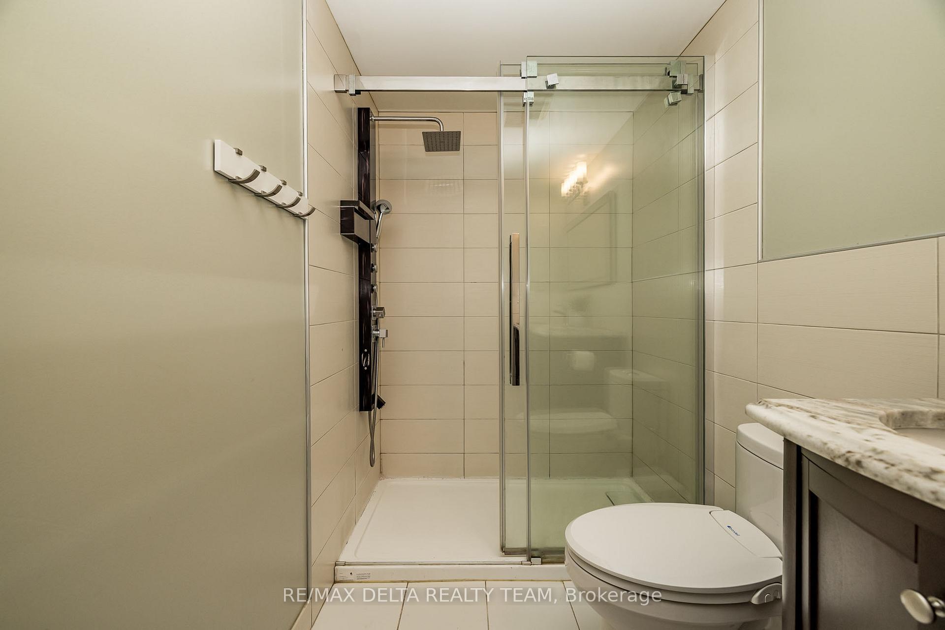 Photo 25 of 218 Enclave Walk, Ottawa, Mer Bleue/Bradley Estates/Anderson Park — HOMEH