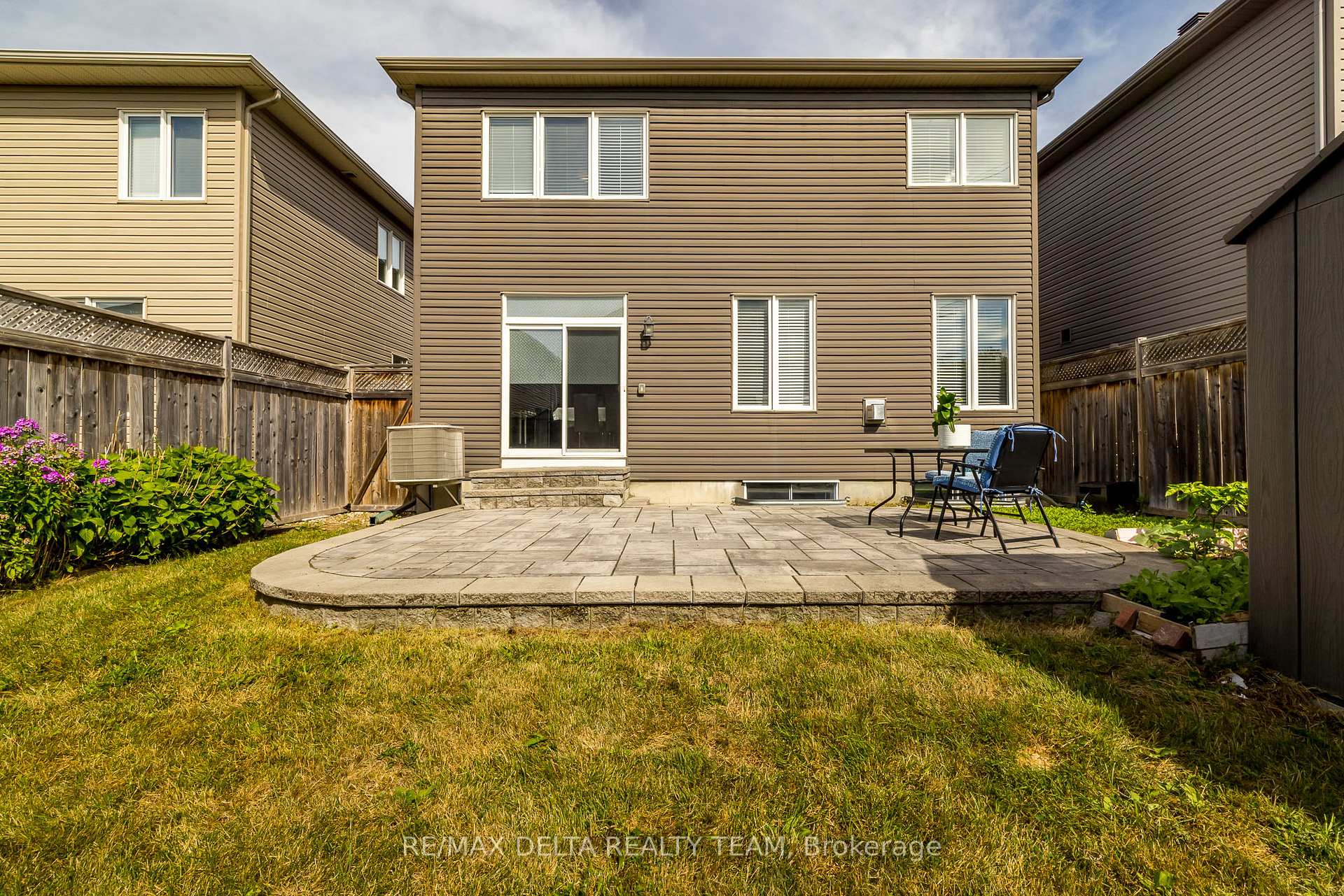 Photo 26 of 218 Enclave Walk, Ottawa, Mer Bleue/Bradley Estates/Anderson Park — HOMEH